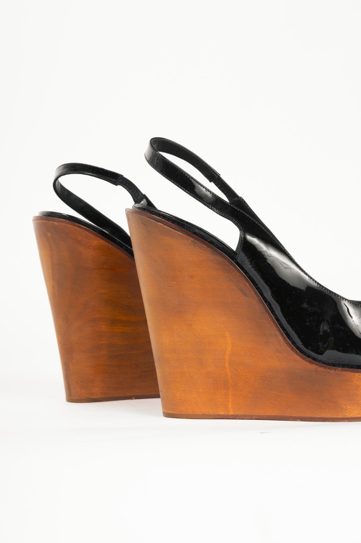 Chloe Scintilla Nero Patent Slingback Wedges