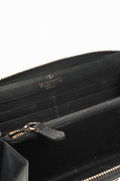 Valentino Garavani Black Leather Rockstud Zip Wallet