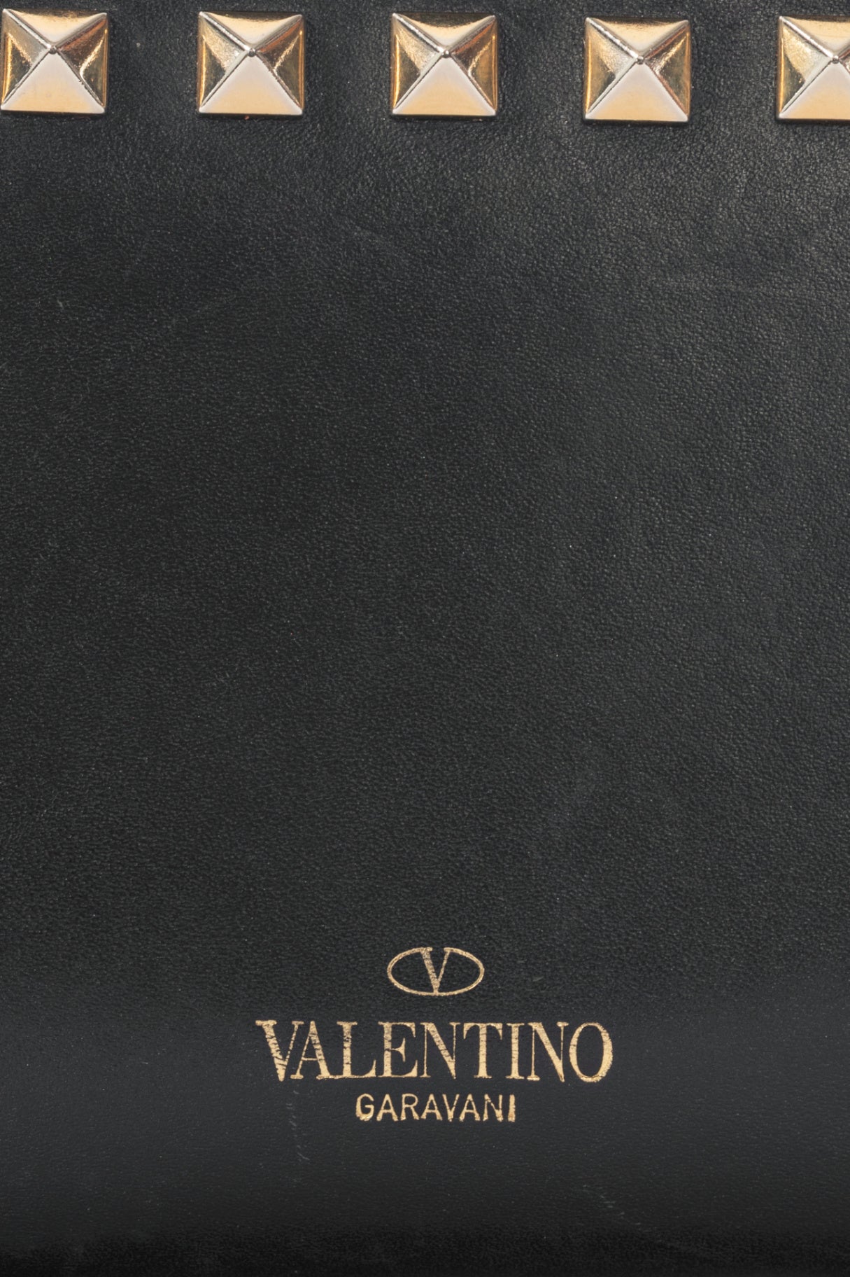 Valentino Garavani Black Leather Rockstud Zip Wallet