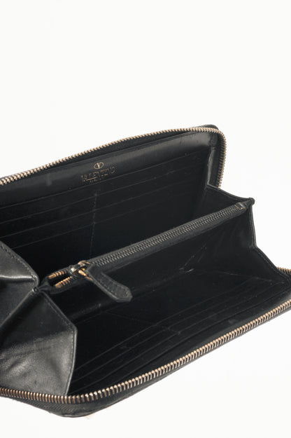 Valentino Garavani Black Leather Rockstud Zip Wallet