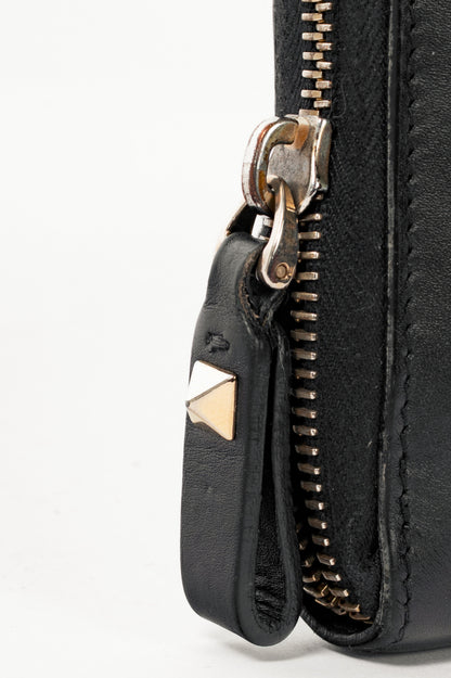 Valentino Garavani Black Leather Rockstud Zip Wallet
