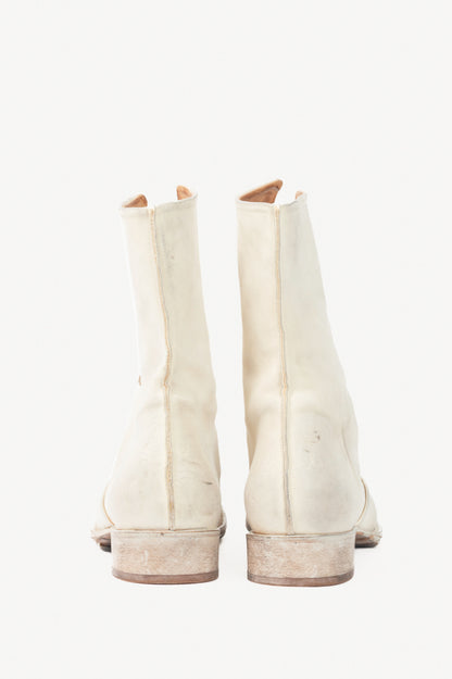 Cherevichkiotvichki Overlap White Reversed Kangaroo Lace-Up Boots