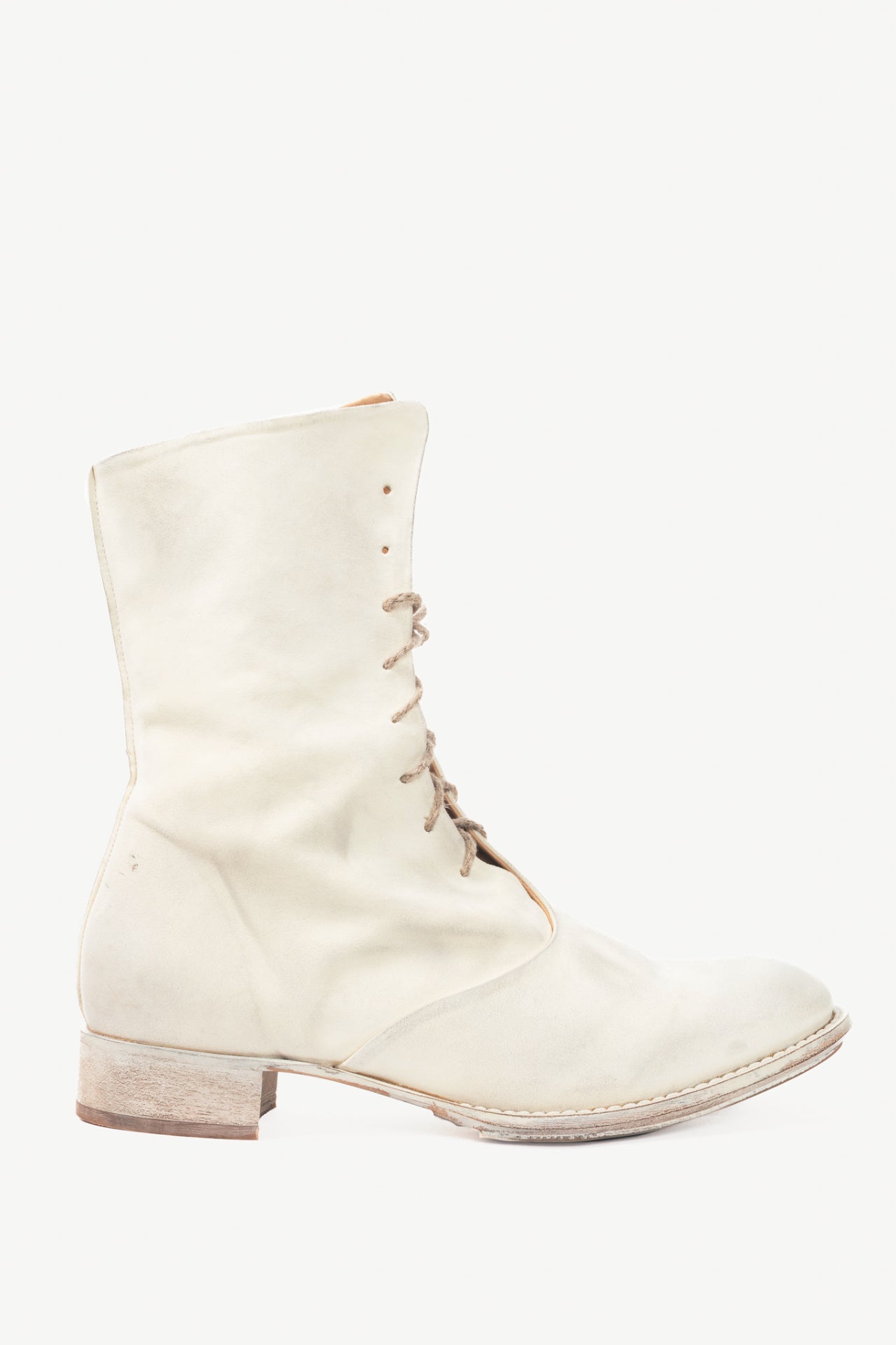Cherevichkiotvichki Overlap White Reversed Kangaroo Lace-Up Boots
