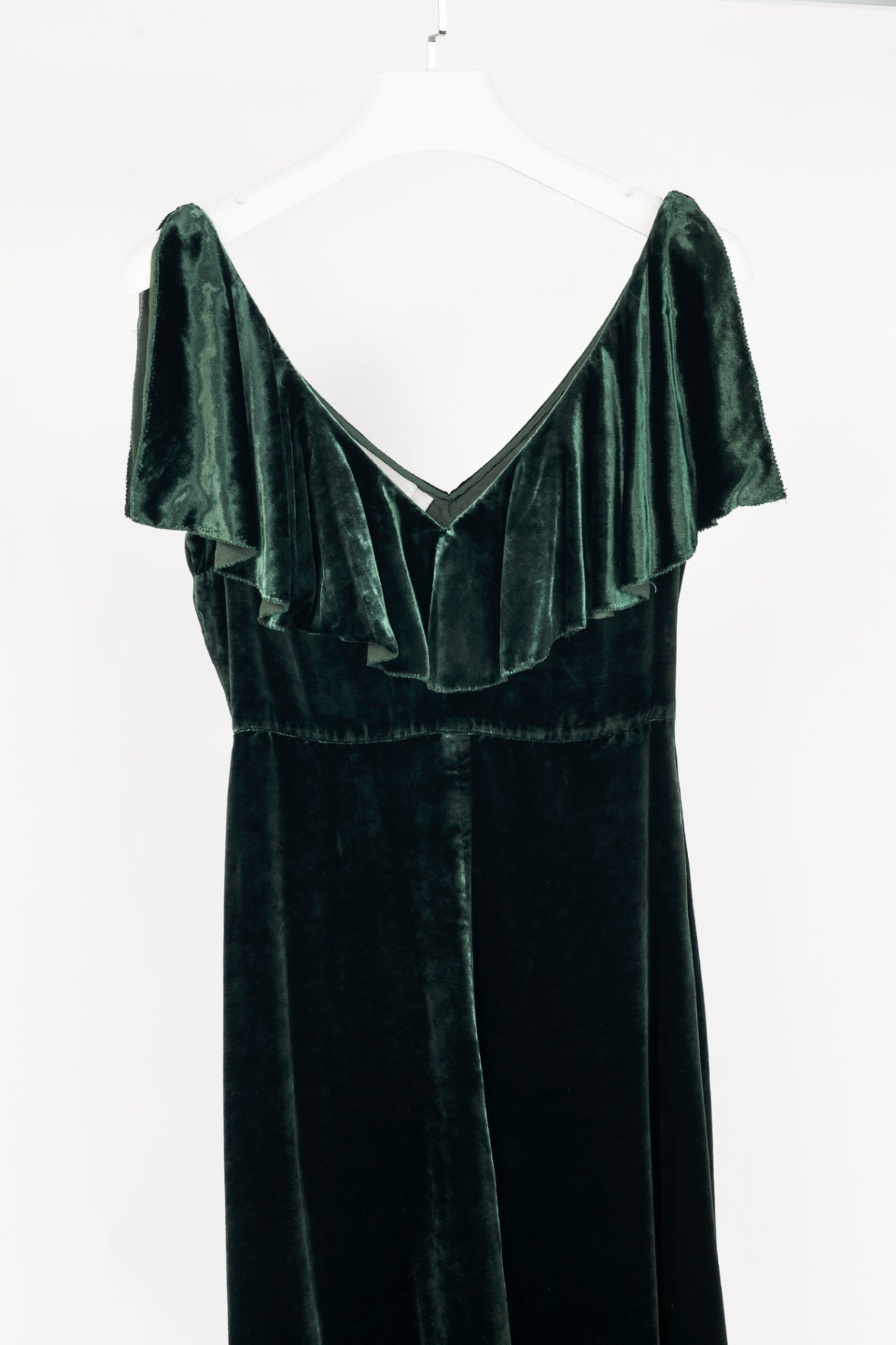 Valentino AW16 Runway Green Velvet Ruffle-Neck Midi Dress