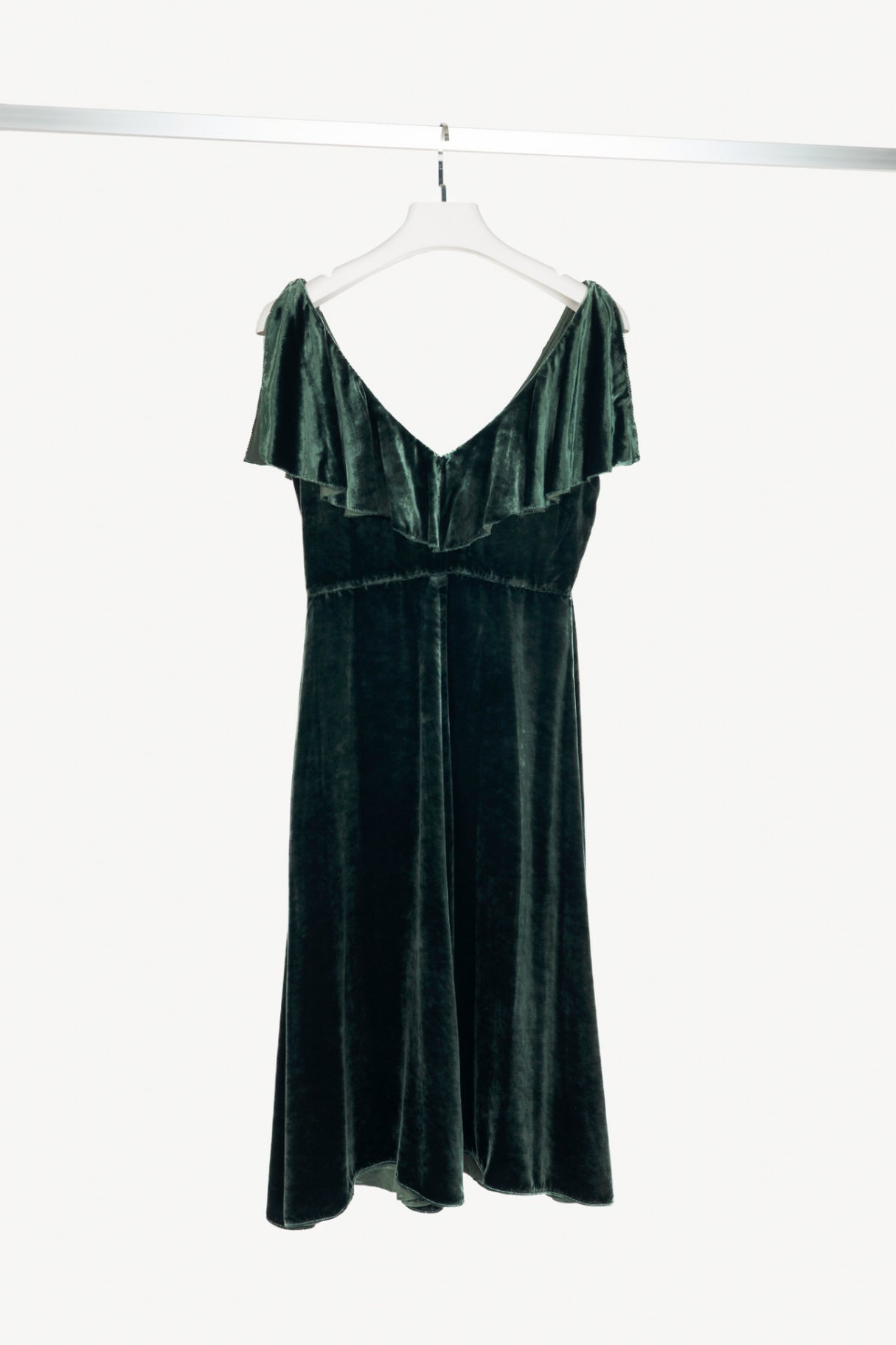 Valentino AW16 Runway Green Velvet Ruffle-Neck Midi Dress