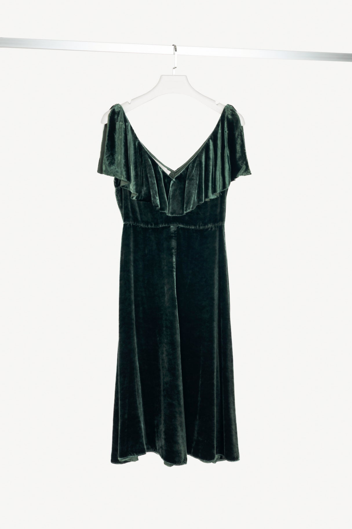 Valentino AW16 Runway Green Velvet Ruffle-Neck Midi Dress