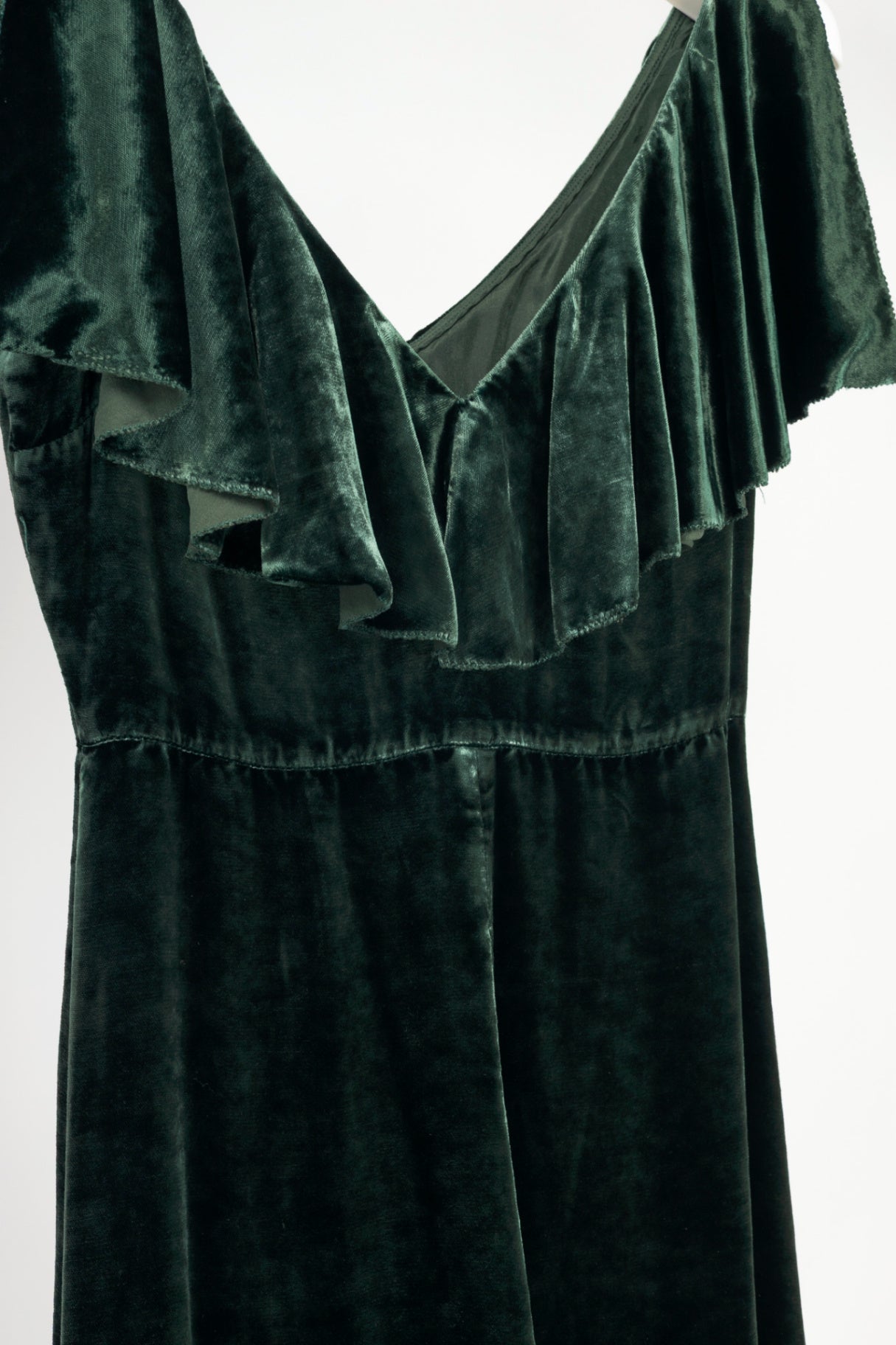 Valentino AW16 Runway Green Velvet Ruffle-Neck Midi Dress