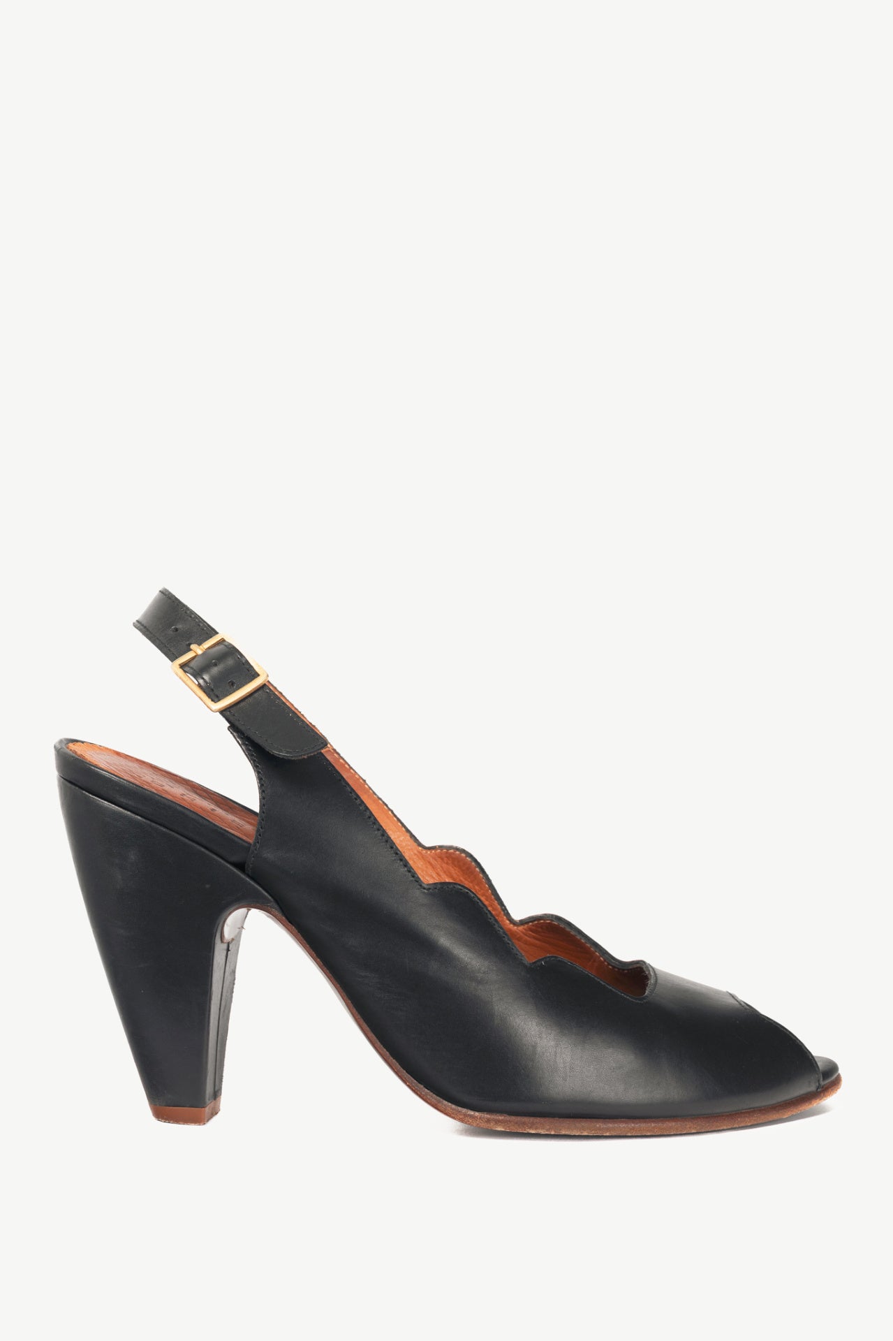 Chie Mihara Nocaso Black Leather Scalloped Slingback Heels