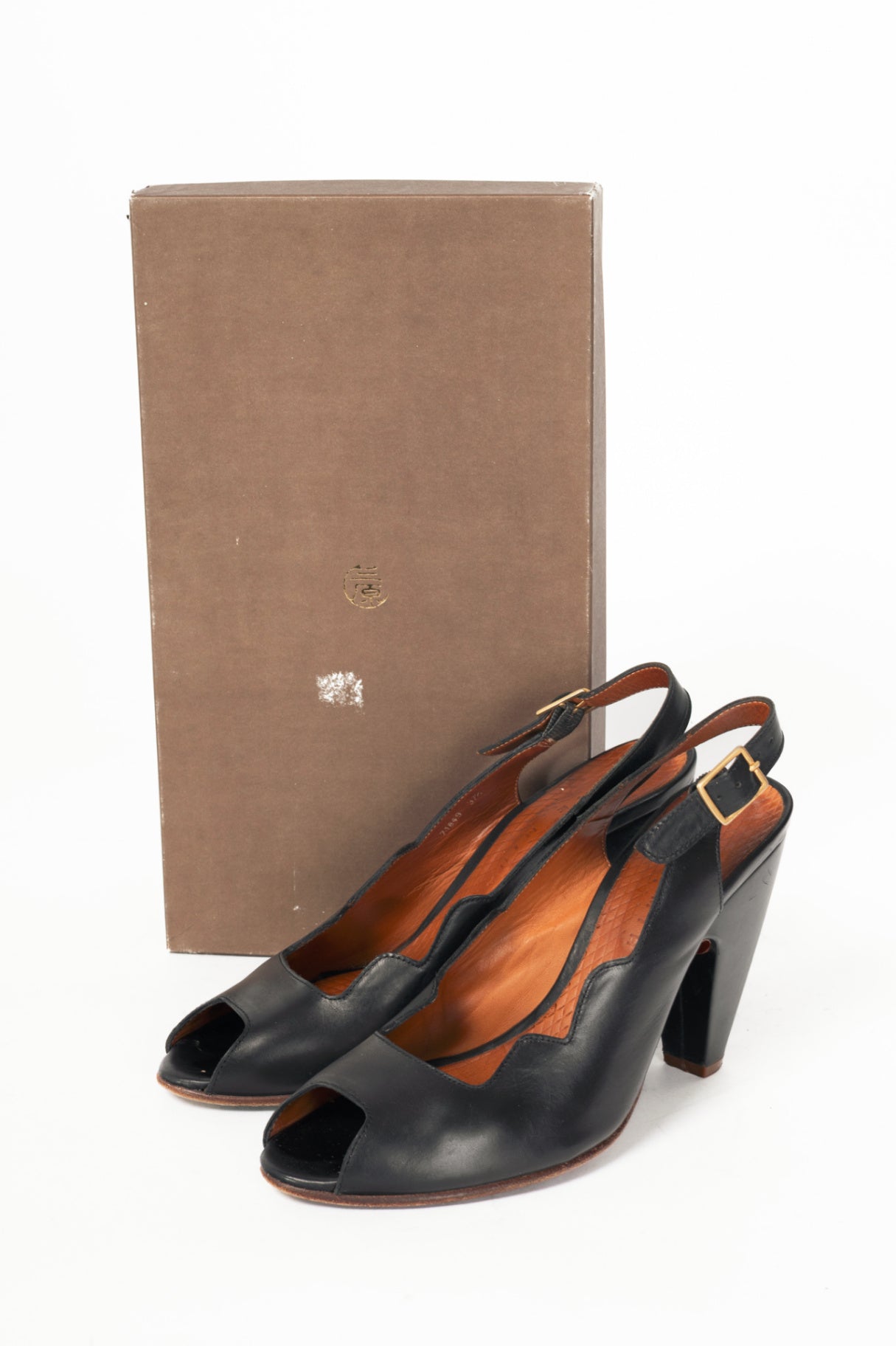 Chie Mihara Nocaso Black Leather Scalloped Slingback Heels