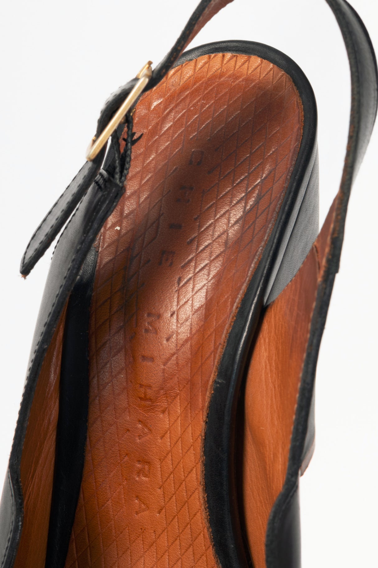 Chie Mihara Nocaso Black Leather Scalloped Slingback Heels