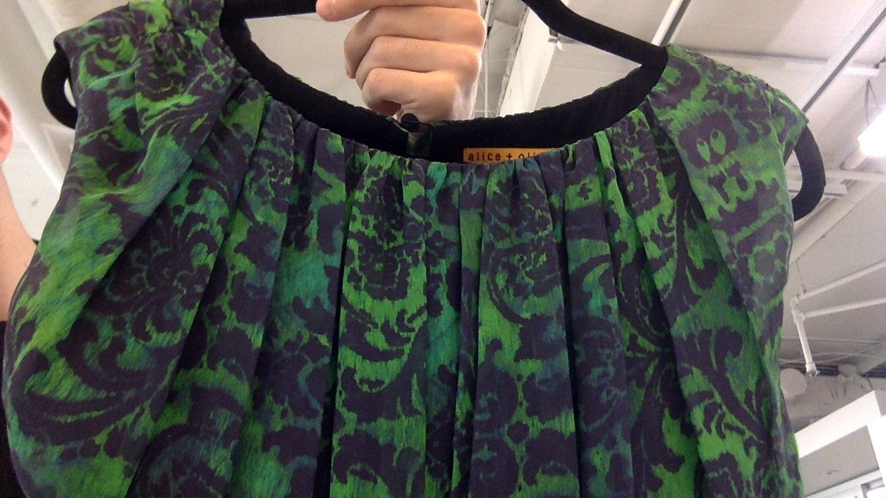 alice + olivia green silk printed sleeveless dress 