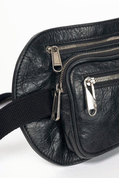 Gucci Black Leather Flat GG Belt Bag