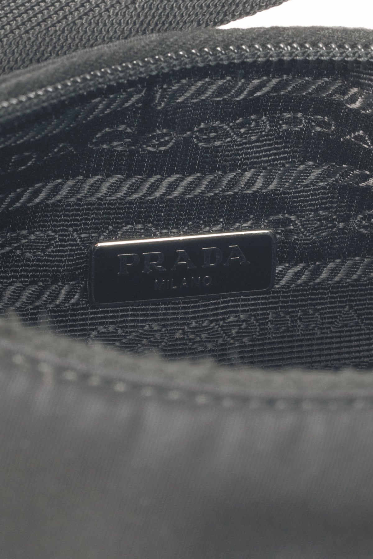 Prada Re-Edition 2000 Nero Tessuto Re-Nylon Mini-Bag