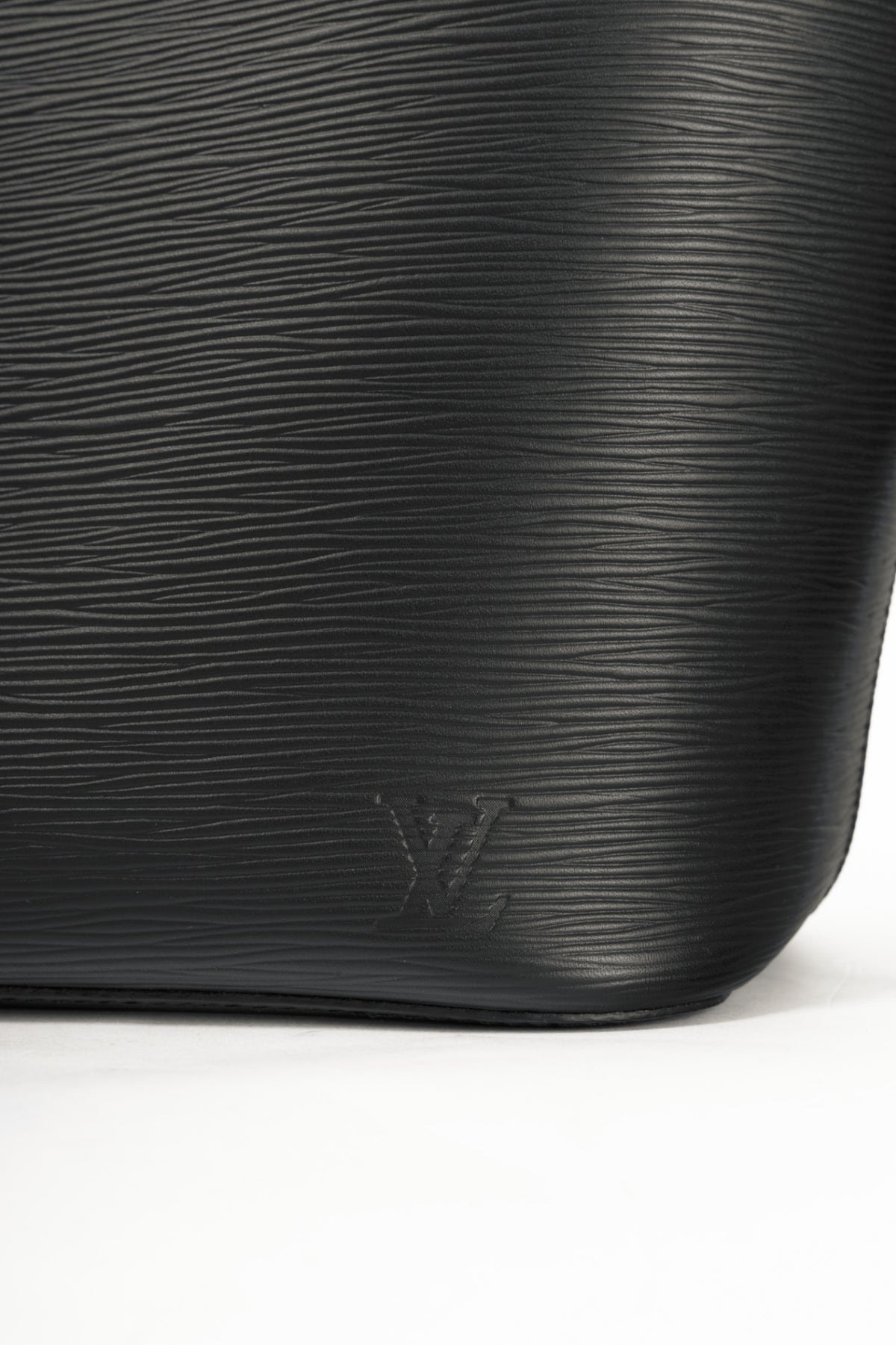 Louis Vuitton Neverfull MM Noir Epi Leather Tote