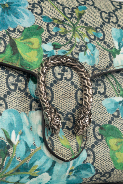 Gucci blooms bag on chain