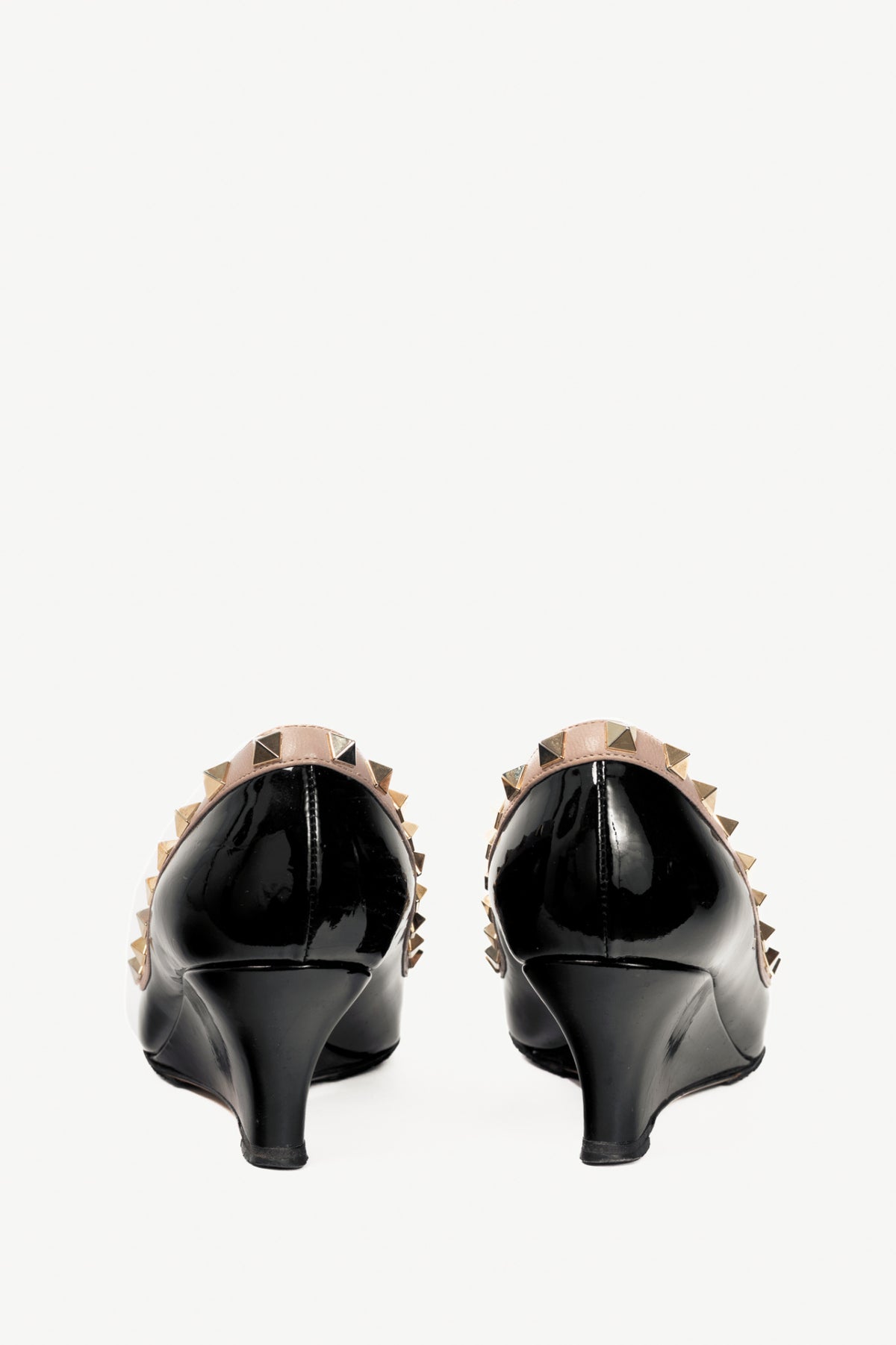 Valentino Garavani Nero & Poudre Patent-Leather Rockstud Wedges
