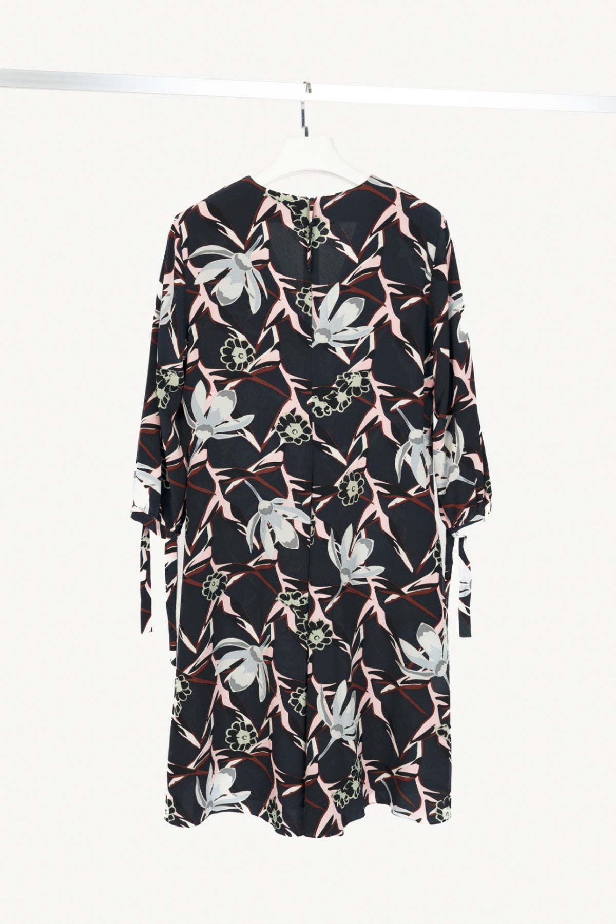 Dorothee Schumacher SS16 Navy Floral-Print Silk-Crepe Mini Dress