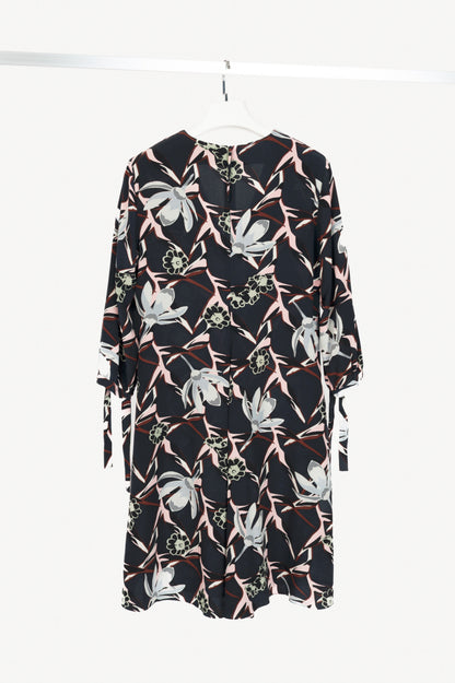 Dorothee Schumacher SS16 Navy Floral-Print Silk-Crepe Mini Dress