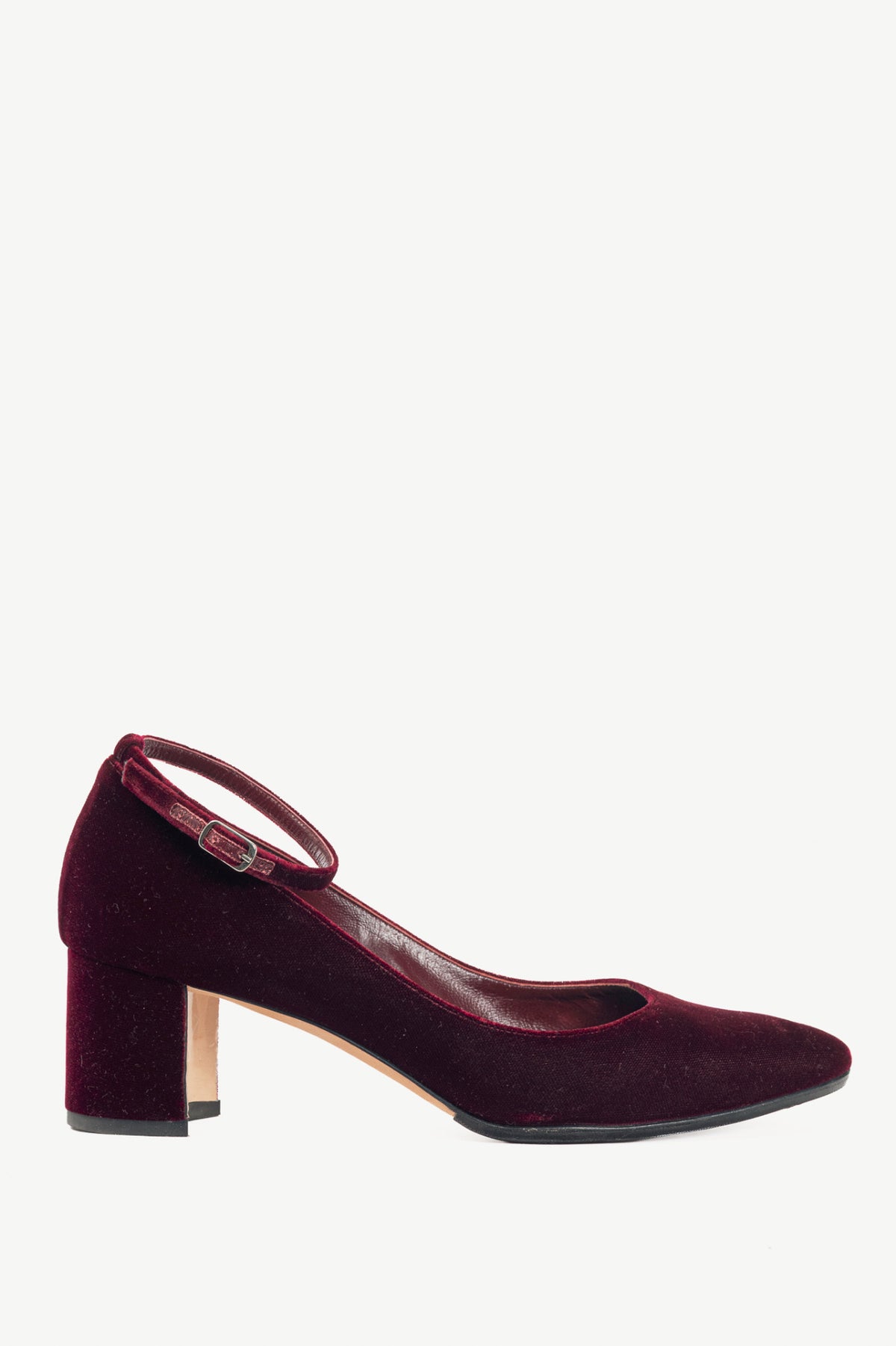 Manolo Blahnik Listony Strap Bordo Velvet Pumps