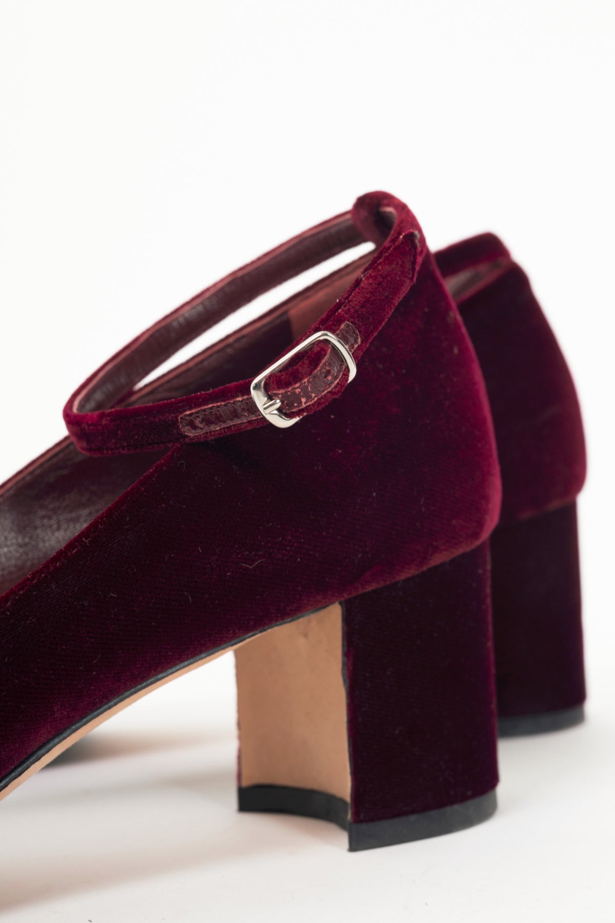 Manolo Blahnik Listony Strap Bordo Velvet Pumps