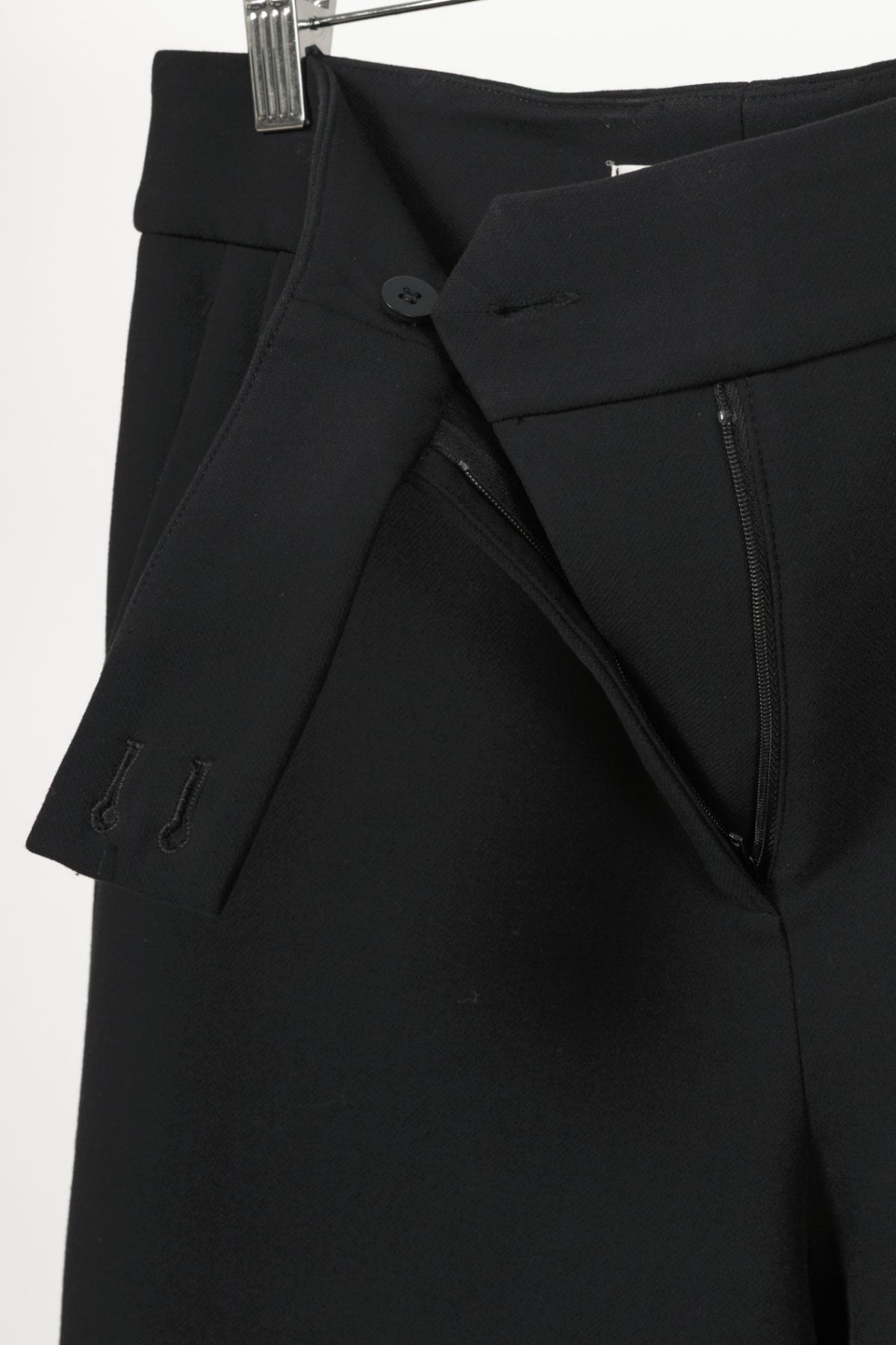Veronica Beard Renzo Black & Gold Crest Button Cropped Slim-Leg Pants