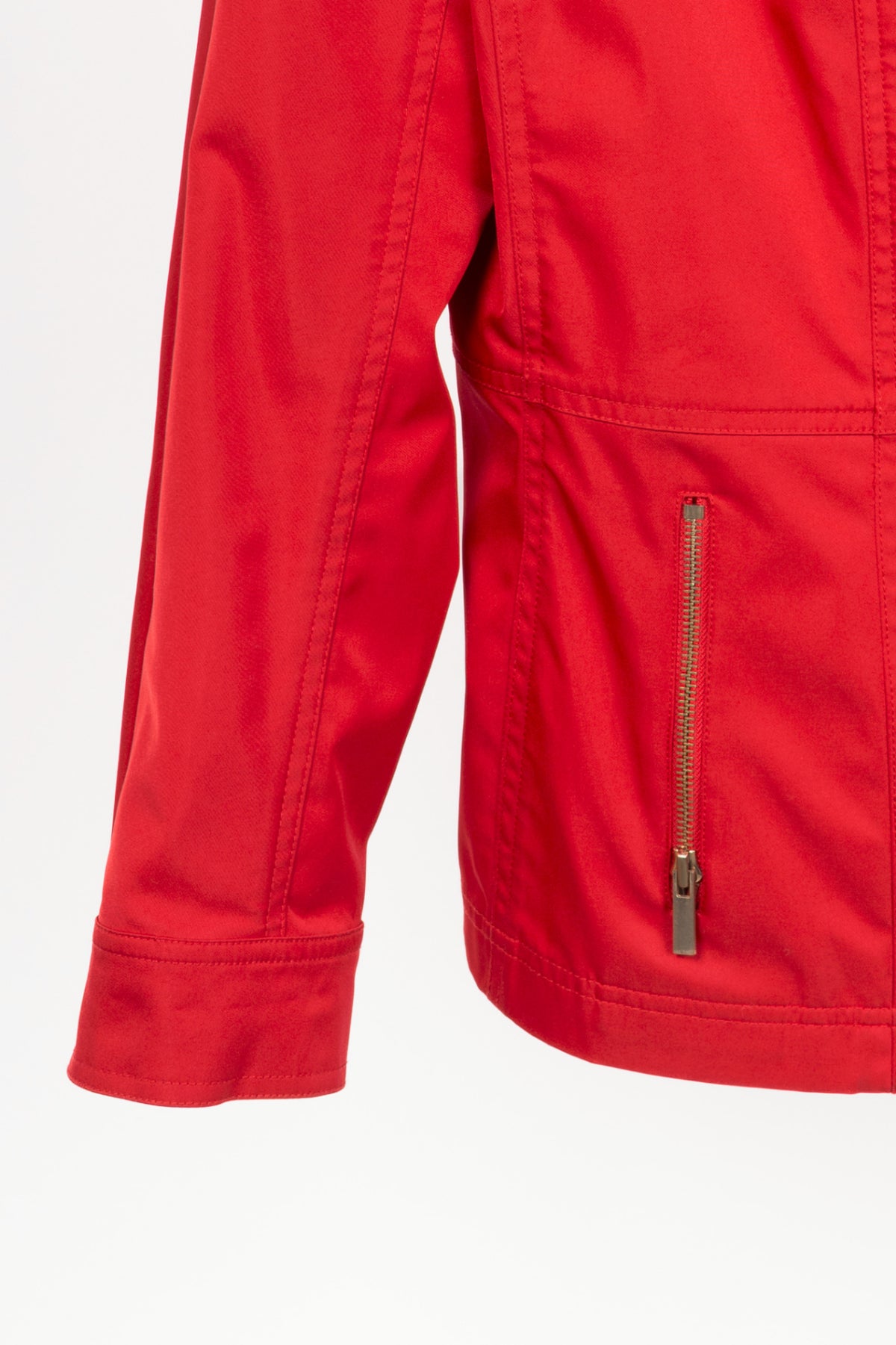 St. John red nylong zip jacket, sz M