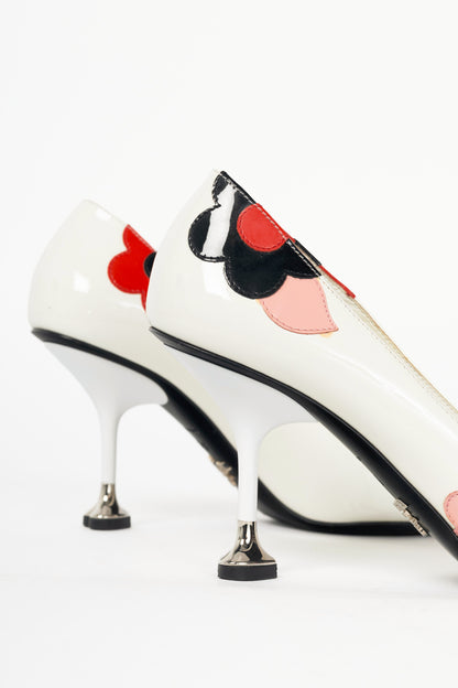 Prada R17 Bianco & Lacca Vernice Fiori Applique Pumps