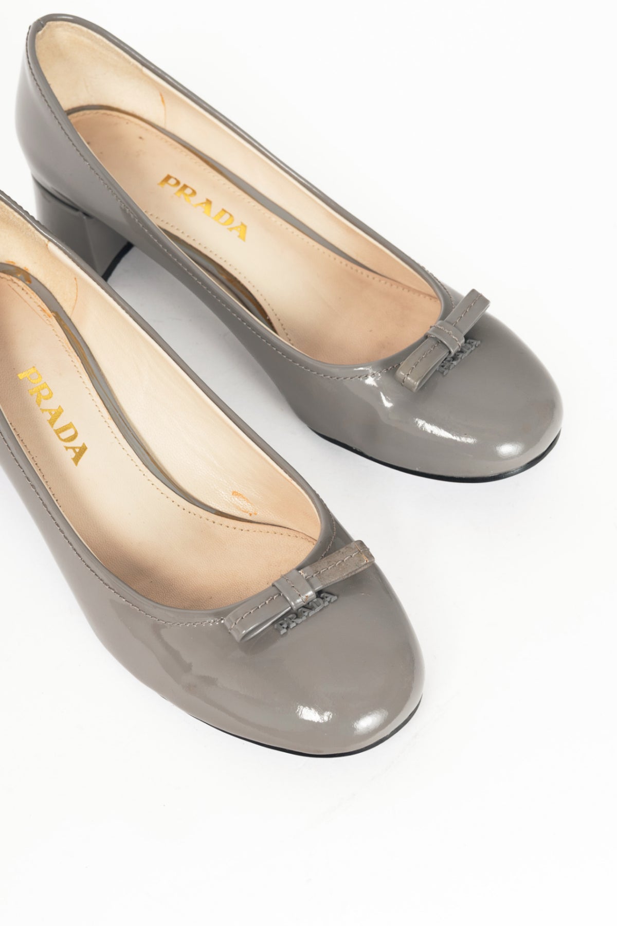 Prada Grey Patent-Leather Bow Block-Heel Pumps