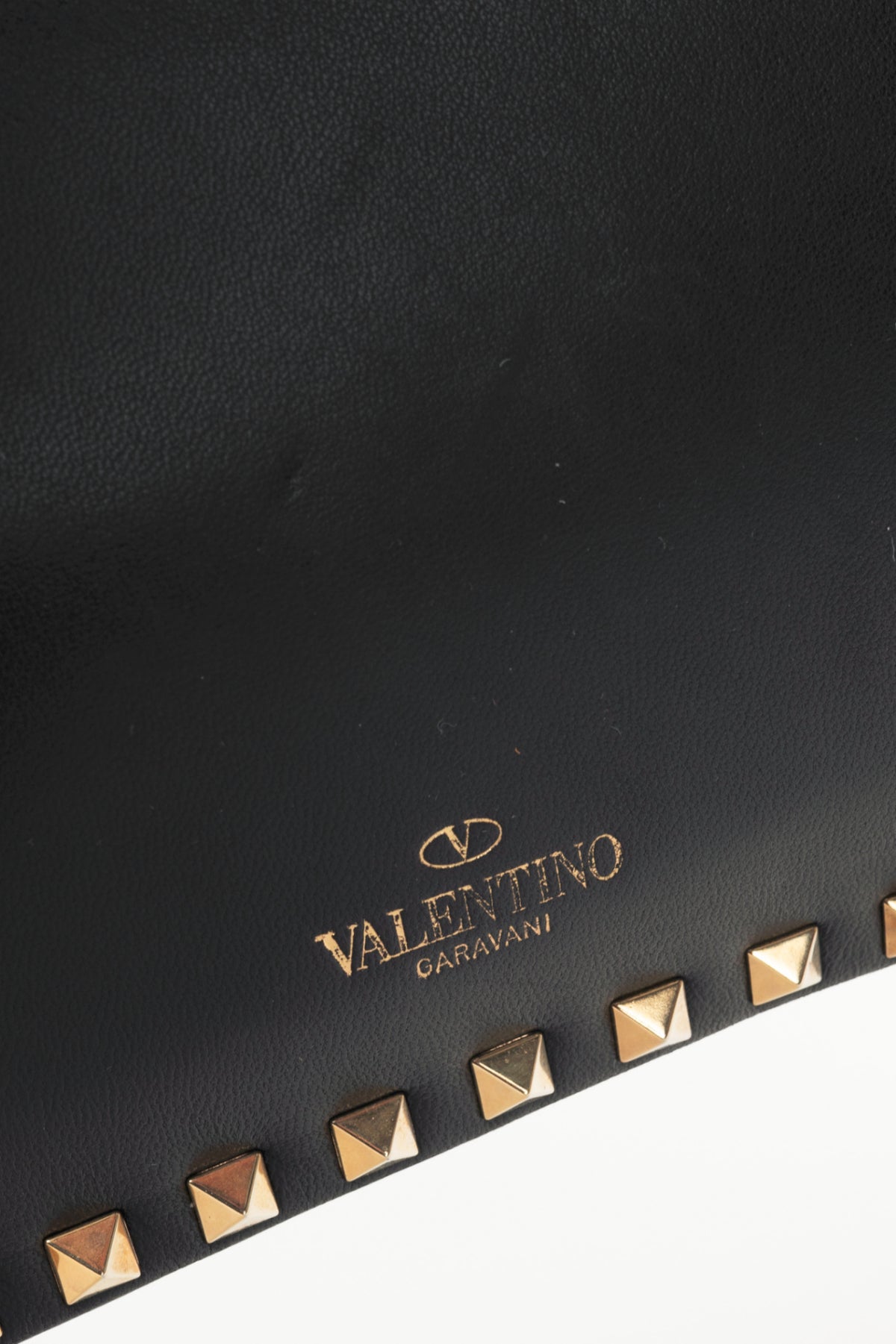 Valentino Garavani Nero Nappa Leather Rockstud Wristlet Clutch