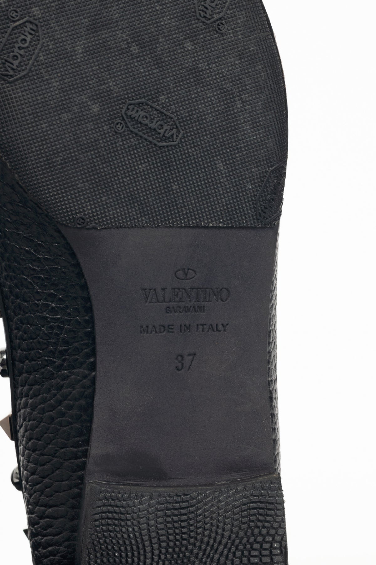 Valentino Garavani Noir Rockstud Rolling Pointed-Toe Flats