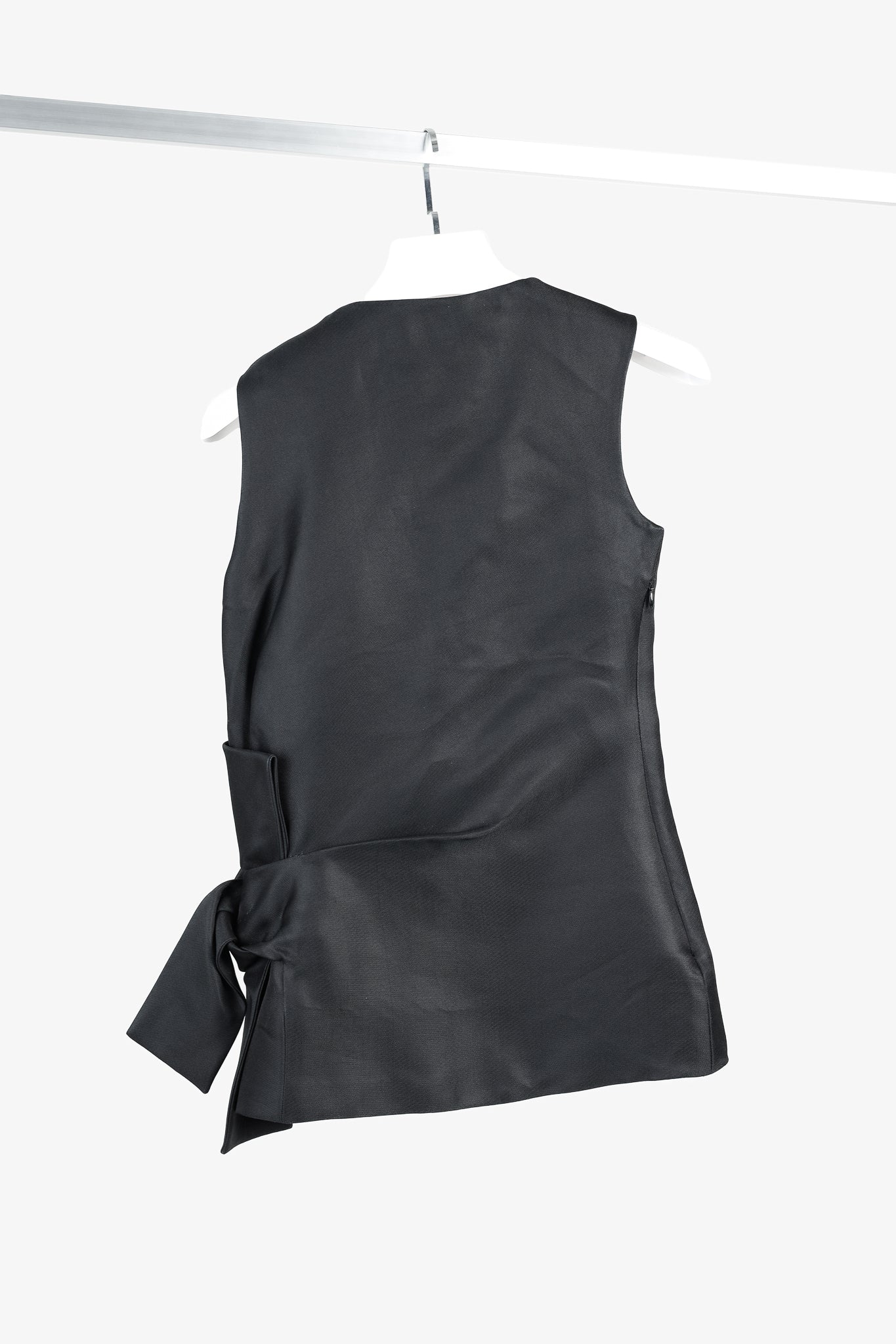 Acne Studios Capron H Silk Black Silk Sleeveless Bow Top