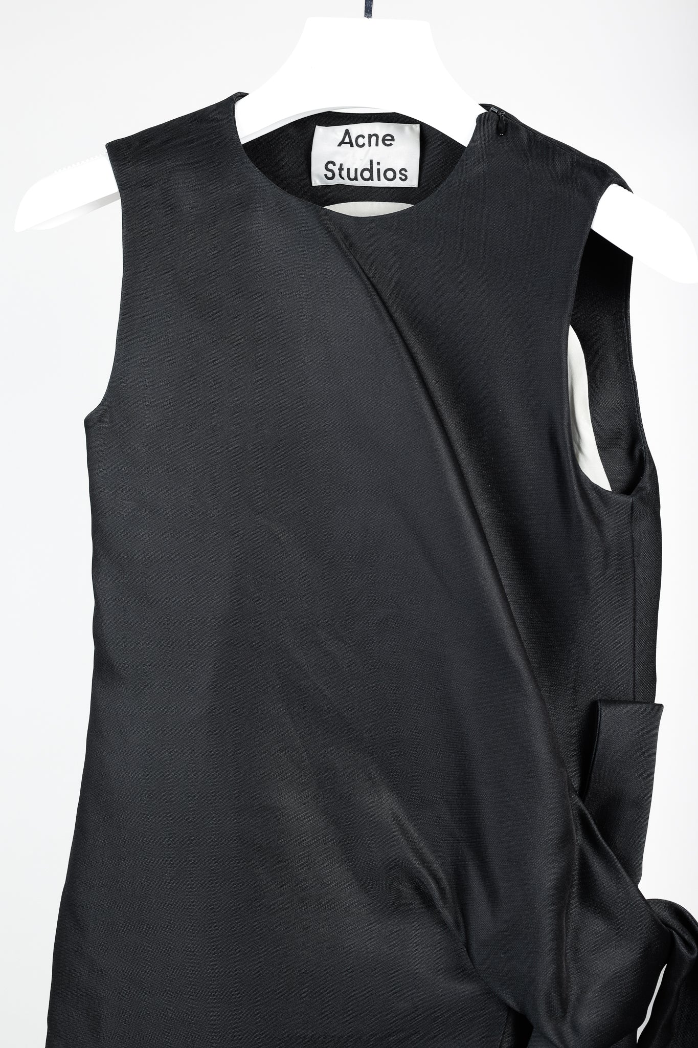 Acne Studios Capron H Silk Black Silk Sleeveless Bow Top