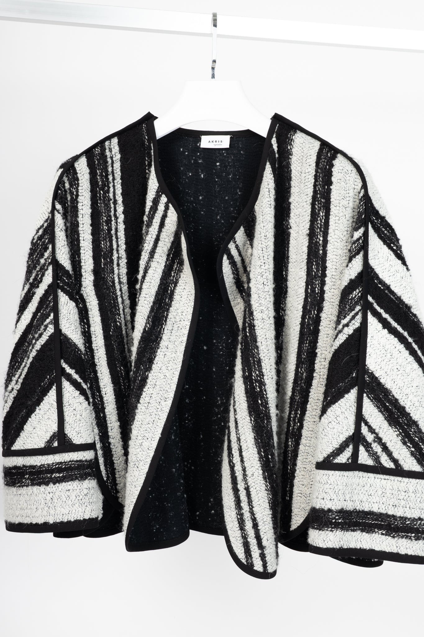 Akris Punto White & Black Striped Cotton Boucle-Tweed Jacket