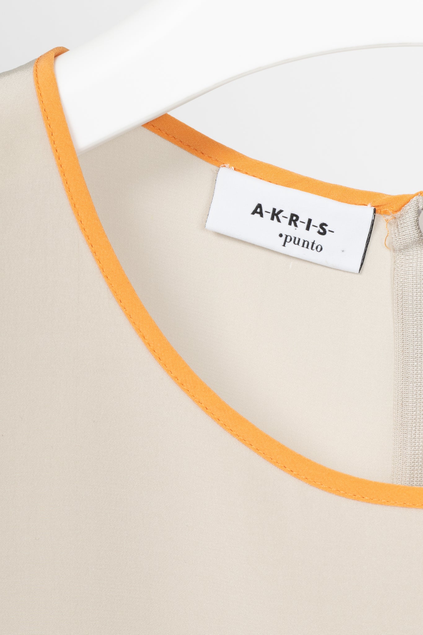Akris Punto Grey Silk Crepe de Chine Piped Tank