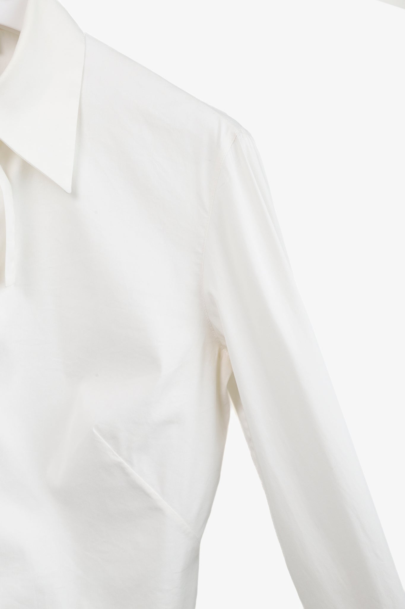 Akris White Zippered Shirt with Belted Collar and Cuffs