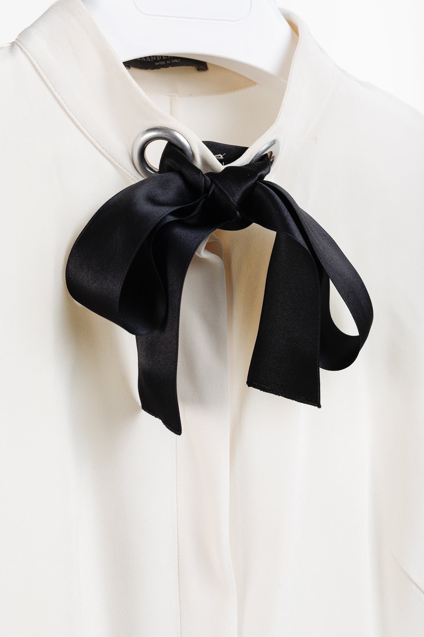 Alexander McQueen AW/14 Black Bow Long Sleeve Cream Silk Blouse