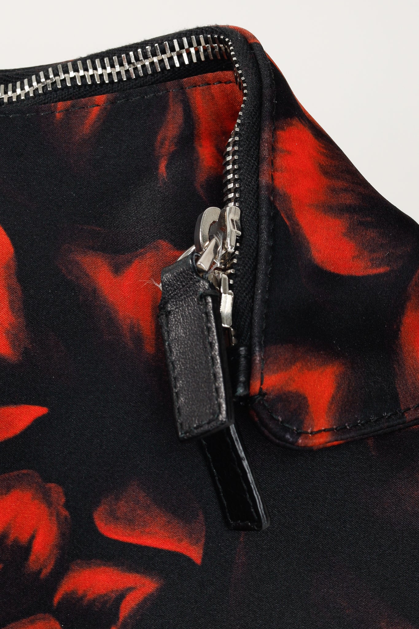 Alexander McQueen Floral Mana Clutch Red Black Fabric Zip Up Clutch