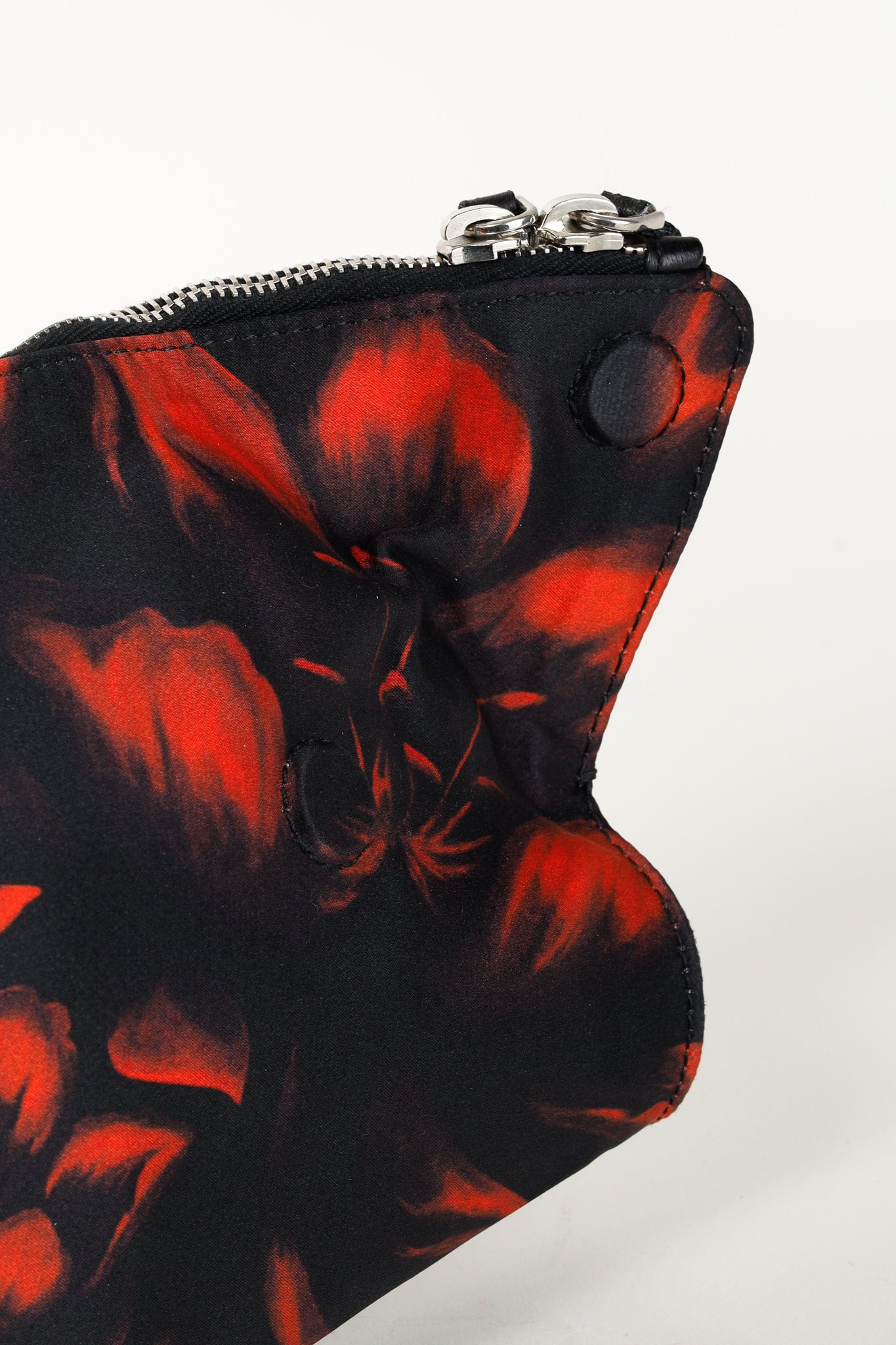 Alexander McQueen Floral Mana Clutch Red Black Fabric Zip Up Clutch