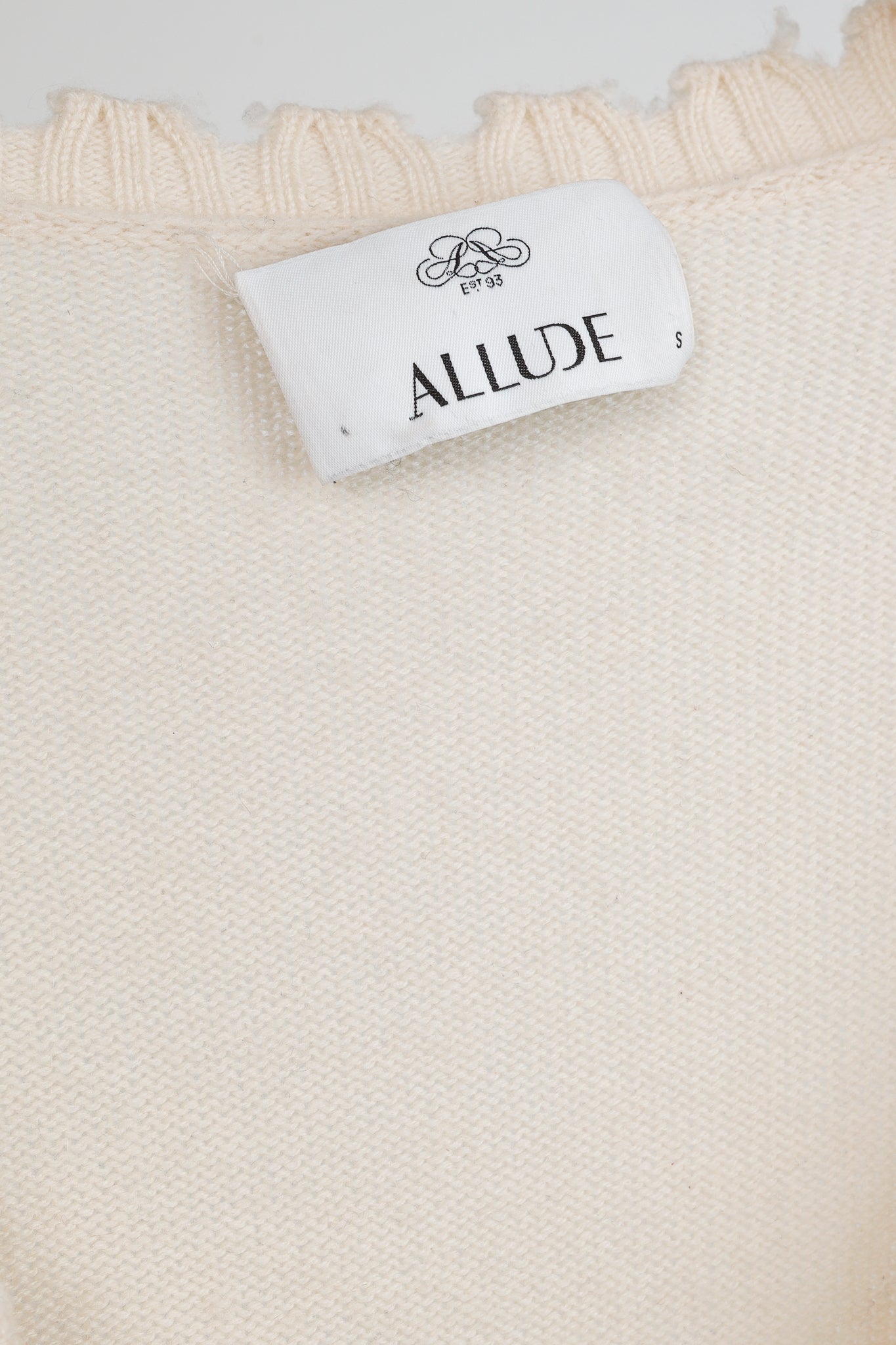 Allude Cream Wool & Cashmere Distressed V-Neck Cardigan