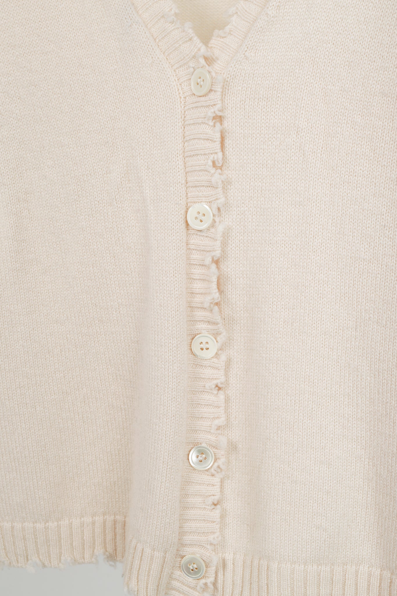 Allude Cream Wool & Cashmere Distressed V-Neck Cardigan