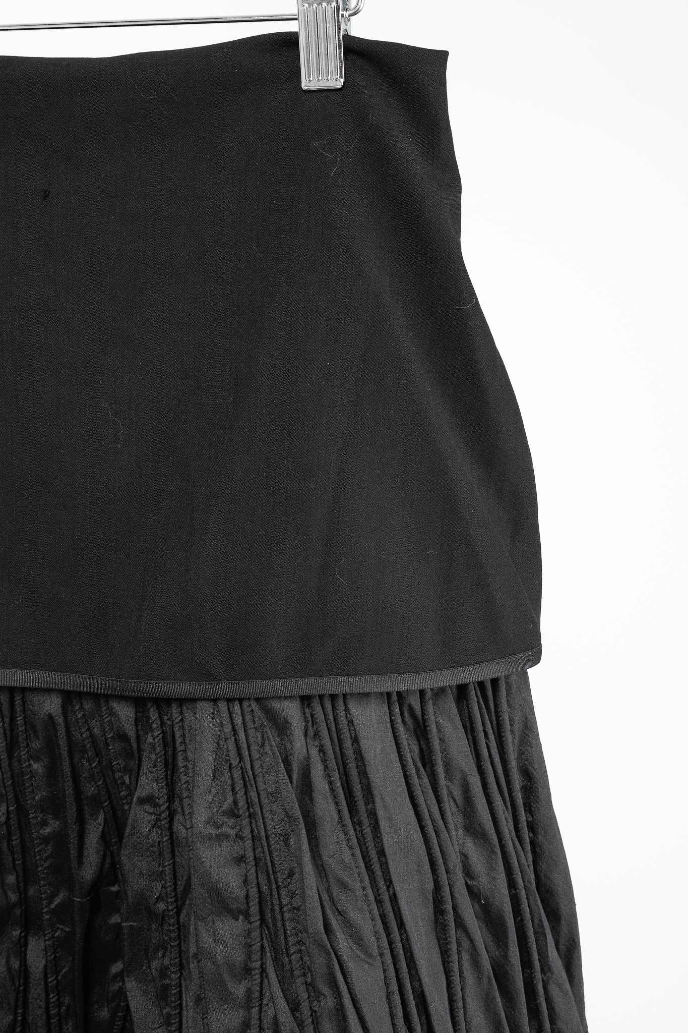 Annette Gortz AW/10 Jil Black Textured-Silk Bubble-Hem Skirt