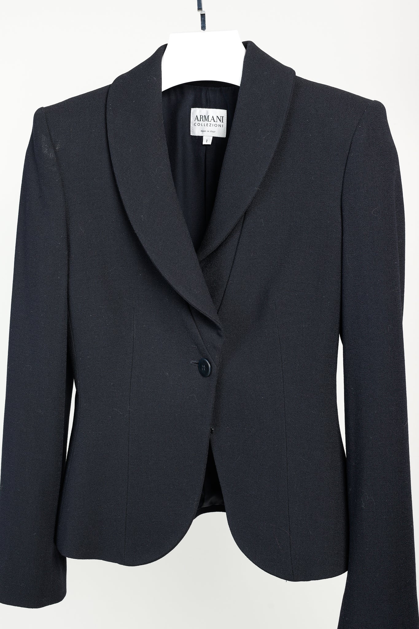 Armani Collezioni 2001 Vintage Minimalist Shawl Collar Navy Wool Blazer