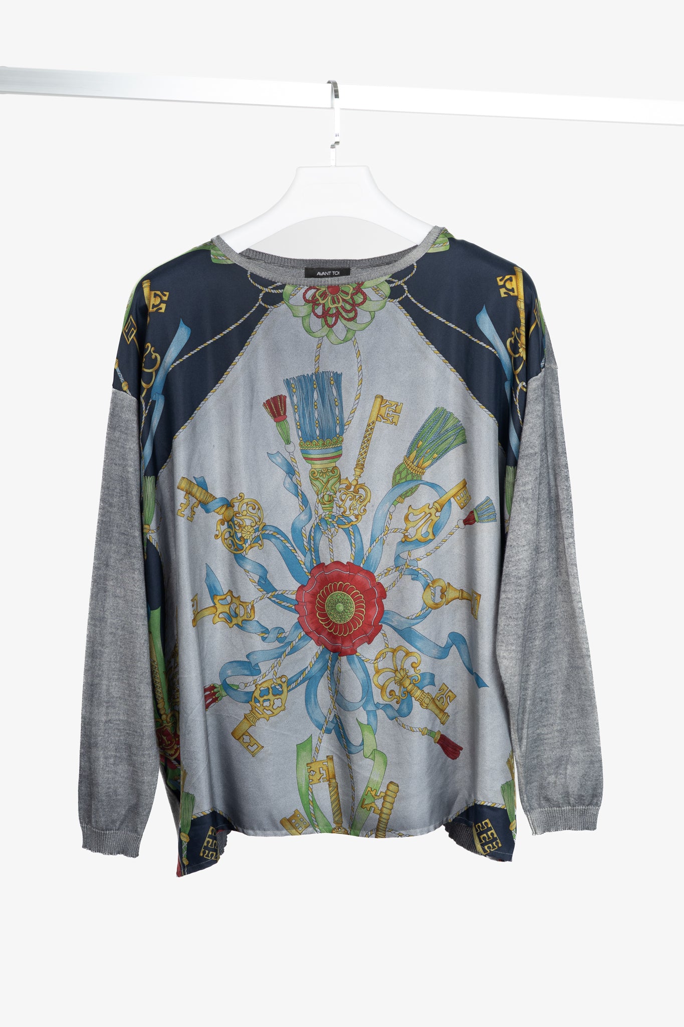 Avant Toi Grey Cashmere & Silk Graphic-Front Sweater