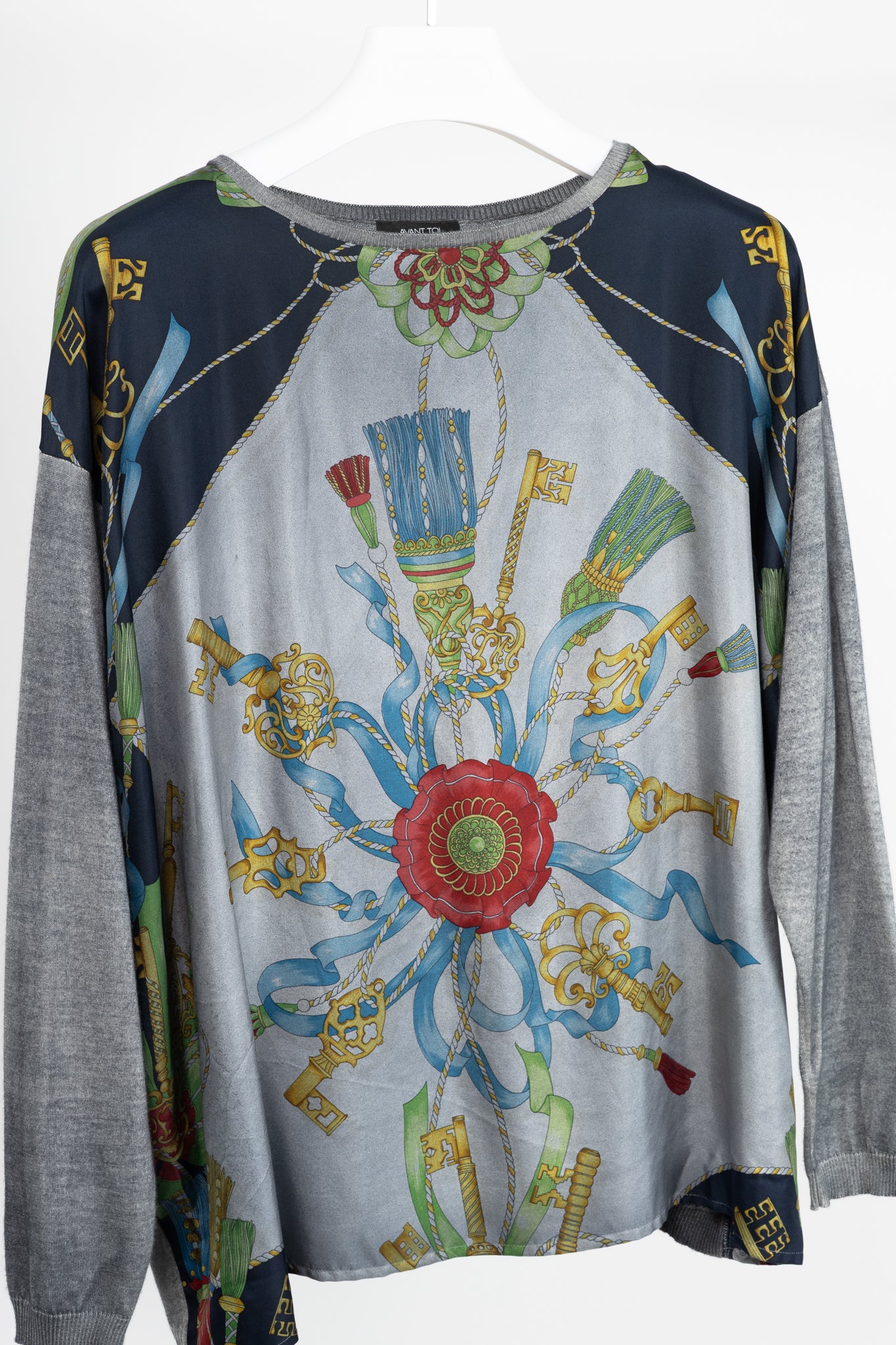 Avant Toi Grey Cashmere & Silk Graphic-Front Sweater