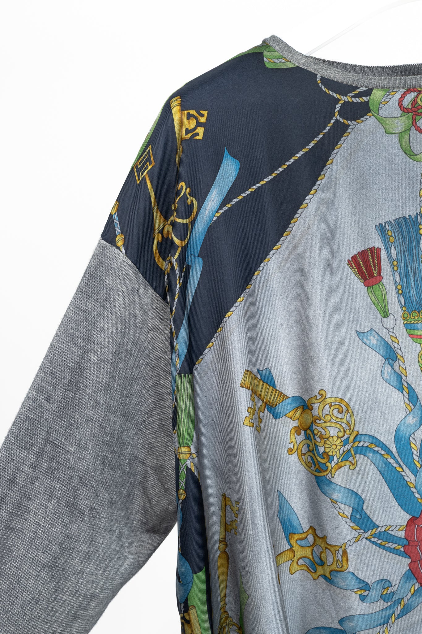 Avant Toi Grey Cashmere & Silk Graphic-Front Sweater