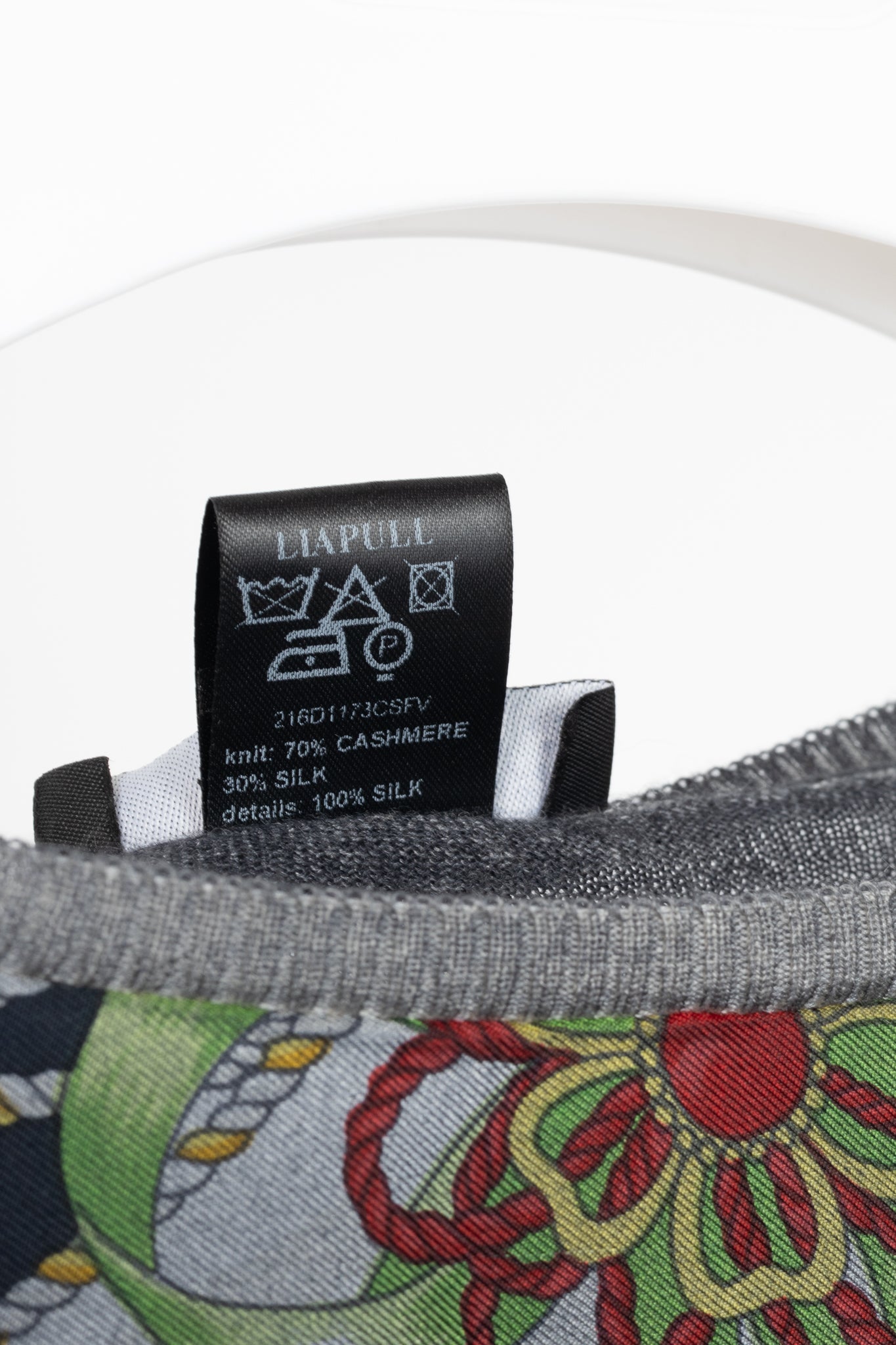 Avant Toi Grey Cashmere & Silk Graphic-Front Sweater
