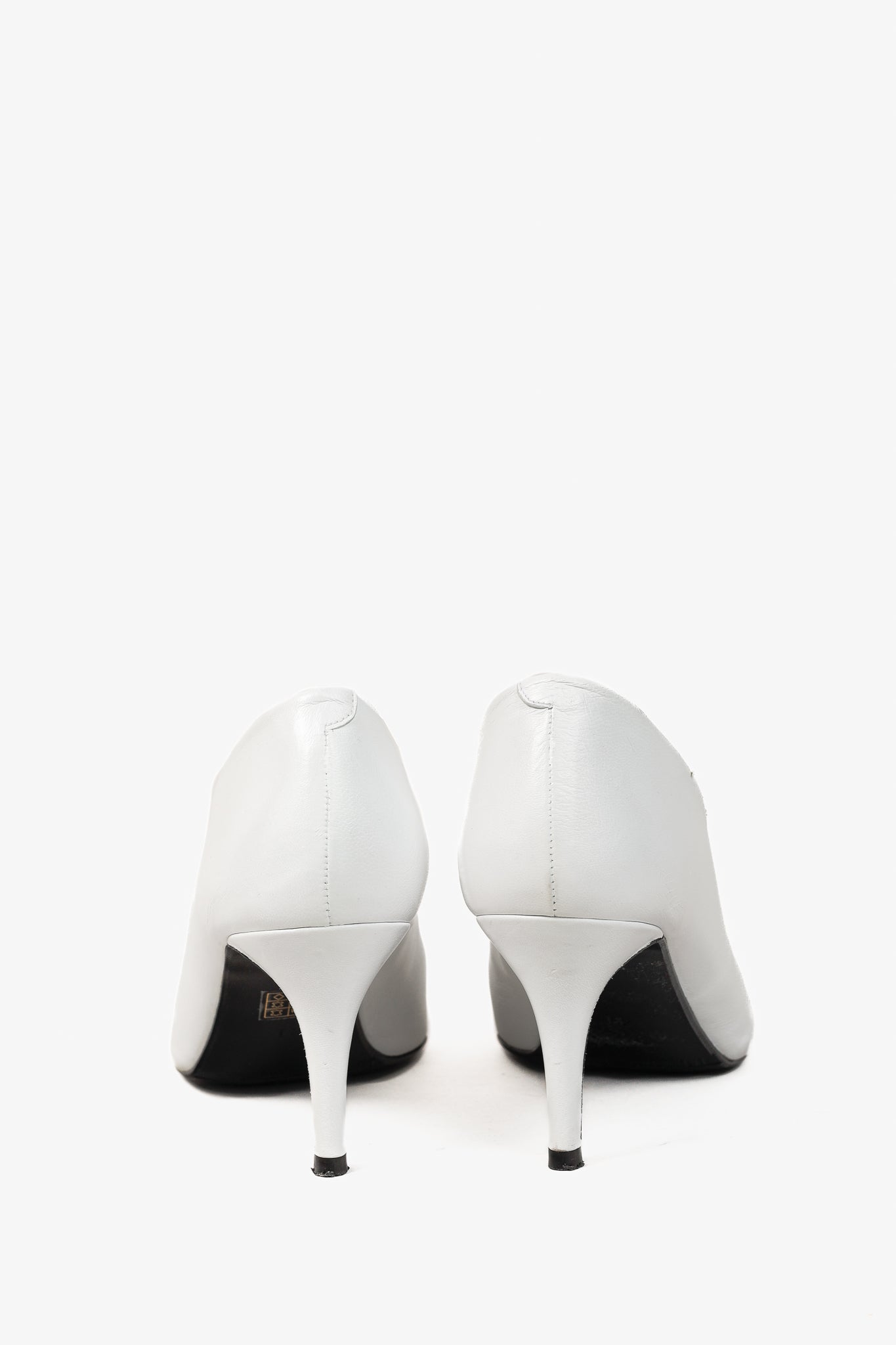 Billi Bi White Leather Pointed-Toe Pumps