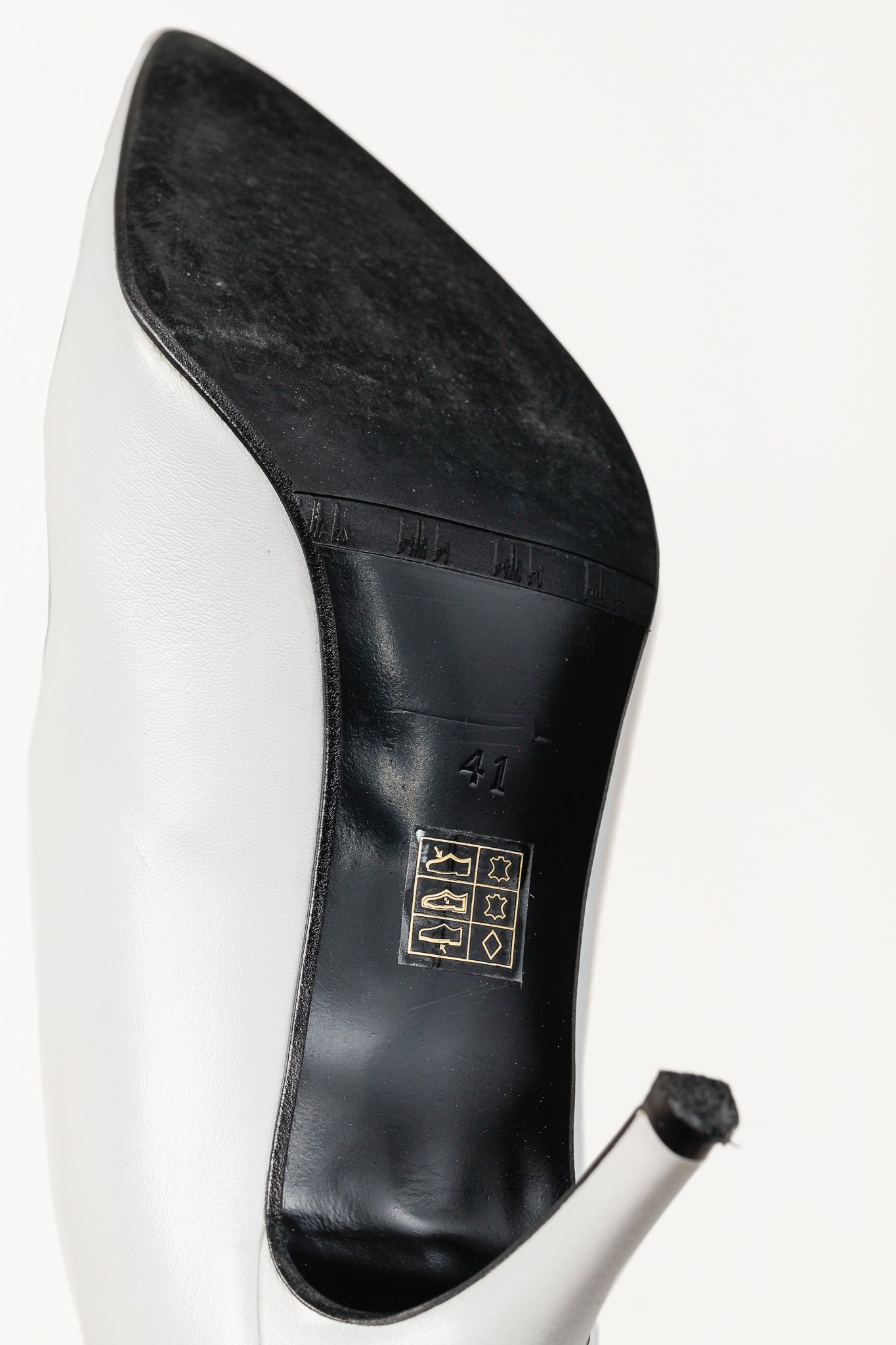 Billi Bi White Leather Pointed-Toe Pumps