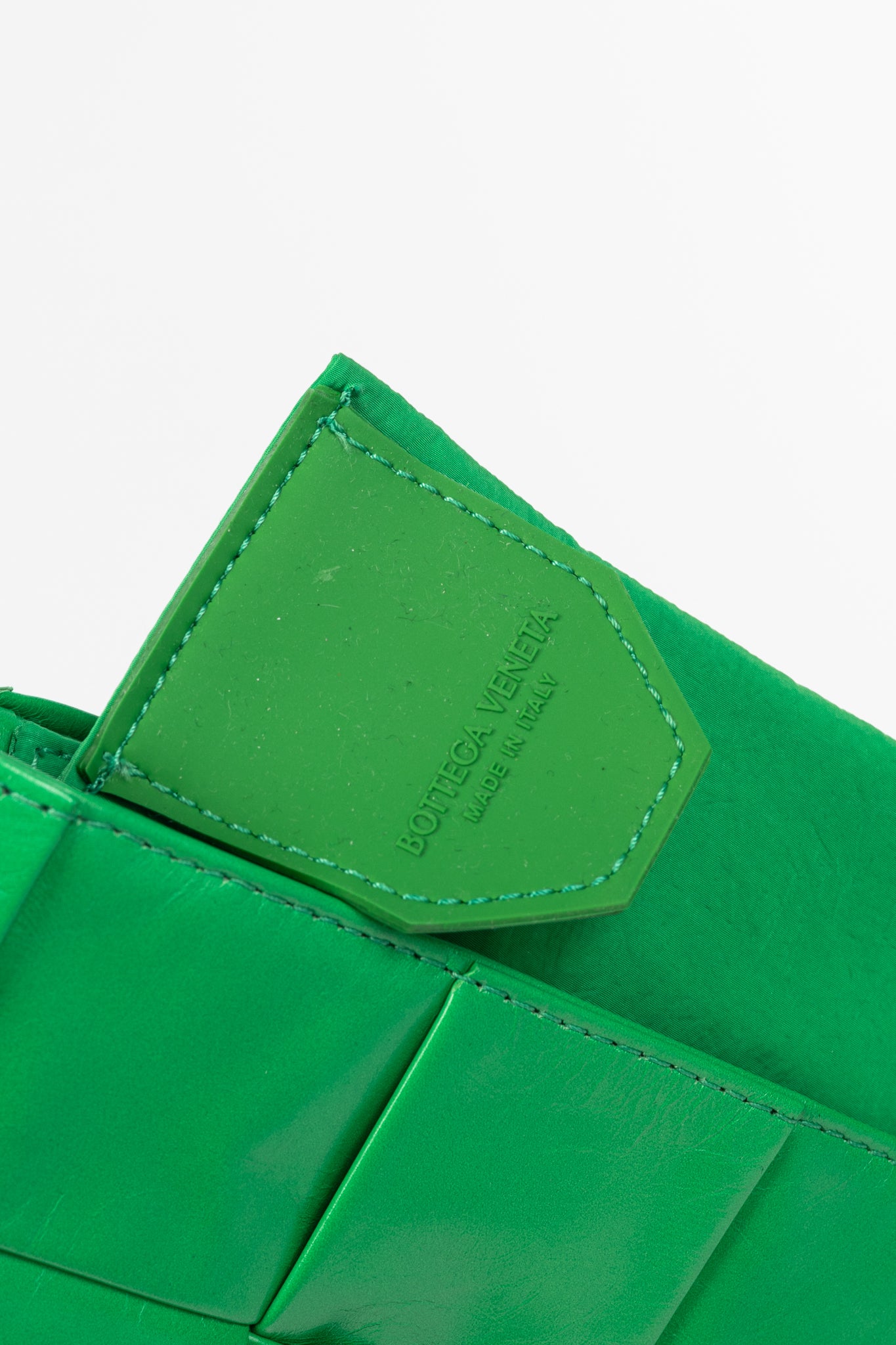 Bottega Veneta Cassette Mini Green Intreccio-Woven Belt Bag