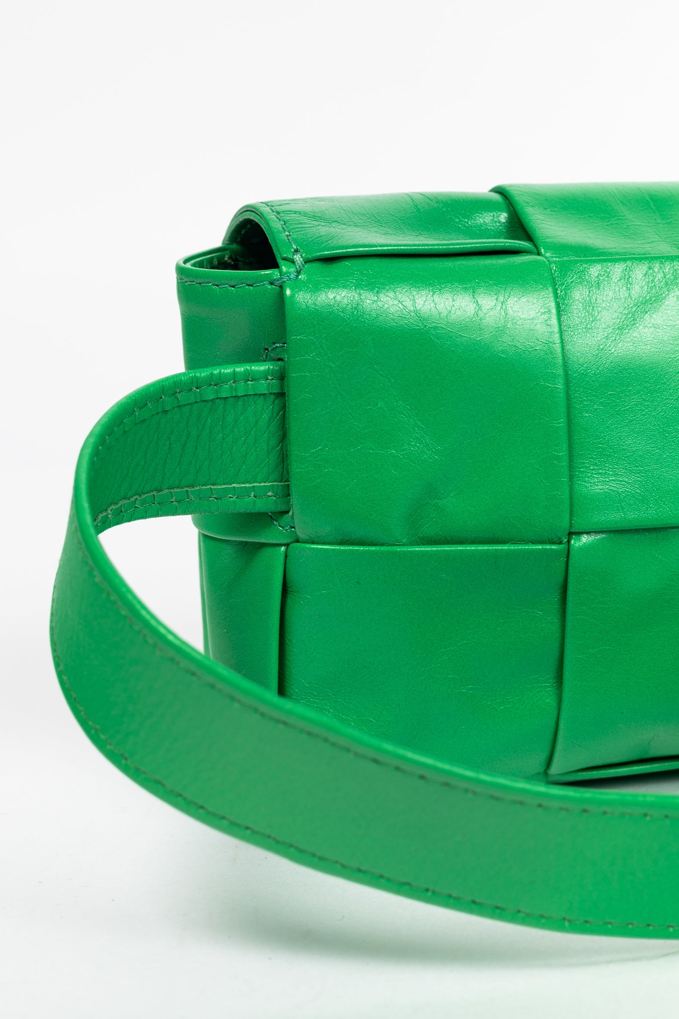 Bottega Veneta Cassette Mini Green Intreccio-Woven Belt Bag